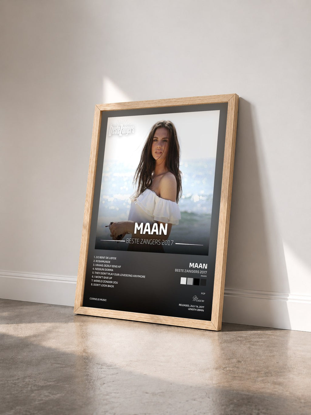 #bois Tableau de l'album Beste Zangers 2017 (Maan) de Maan vu de trois quarts, cadre en bois brut