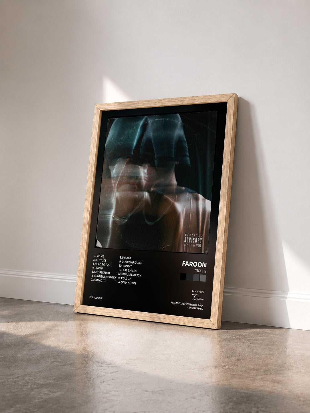 #bois Tableau de l'album TBJ V.2 de Faroon vu de trois quarts, cadre en bois brut