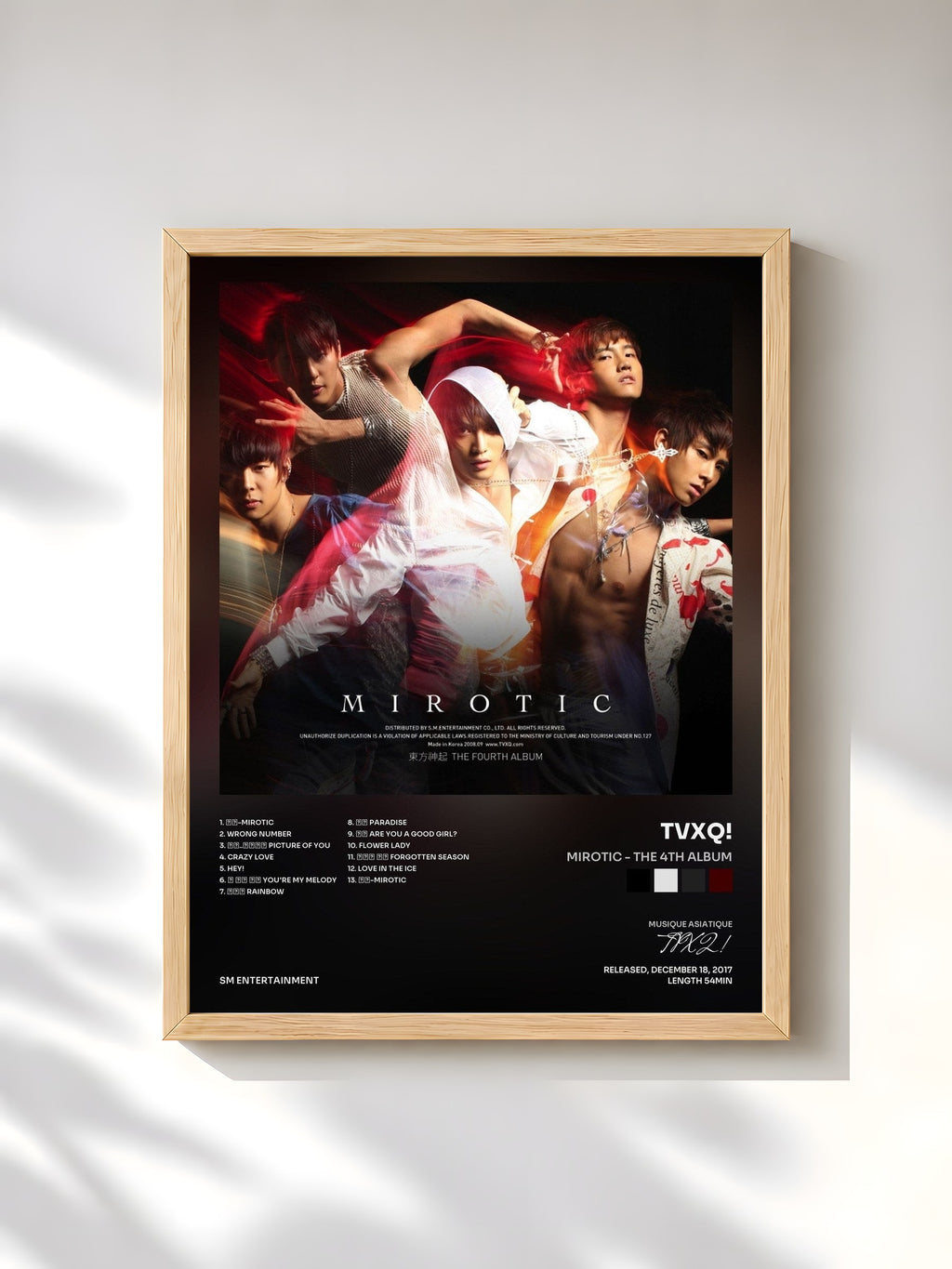 #bois Tableau de l'album MIROTIC - The 4th Album de TVXQ!, cadre en bois brut, imprimé et encadré en France