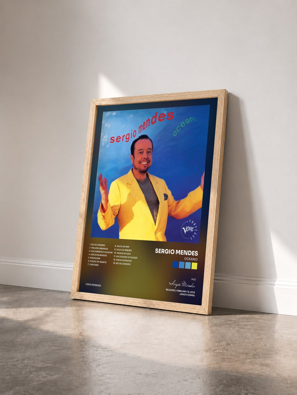 #bois Tableau de l'album Oceano de Sergio Mendes vu de trois quarts, cadre en bois brut