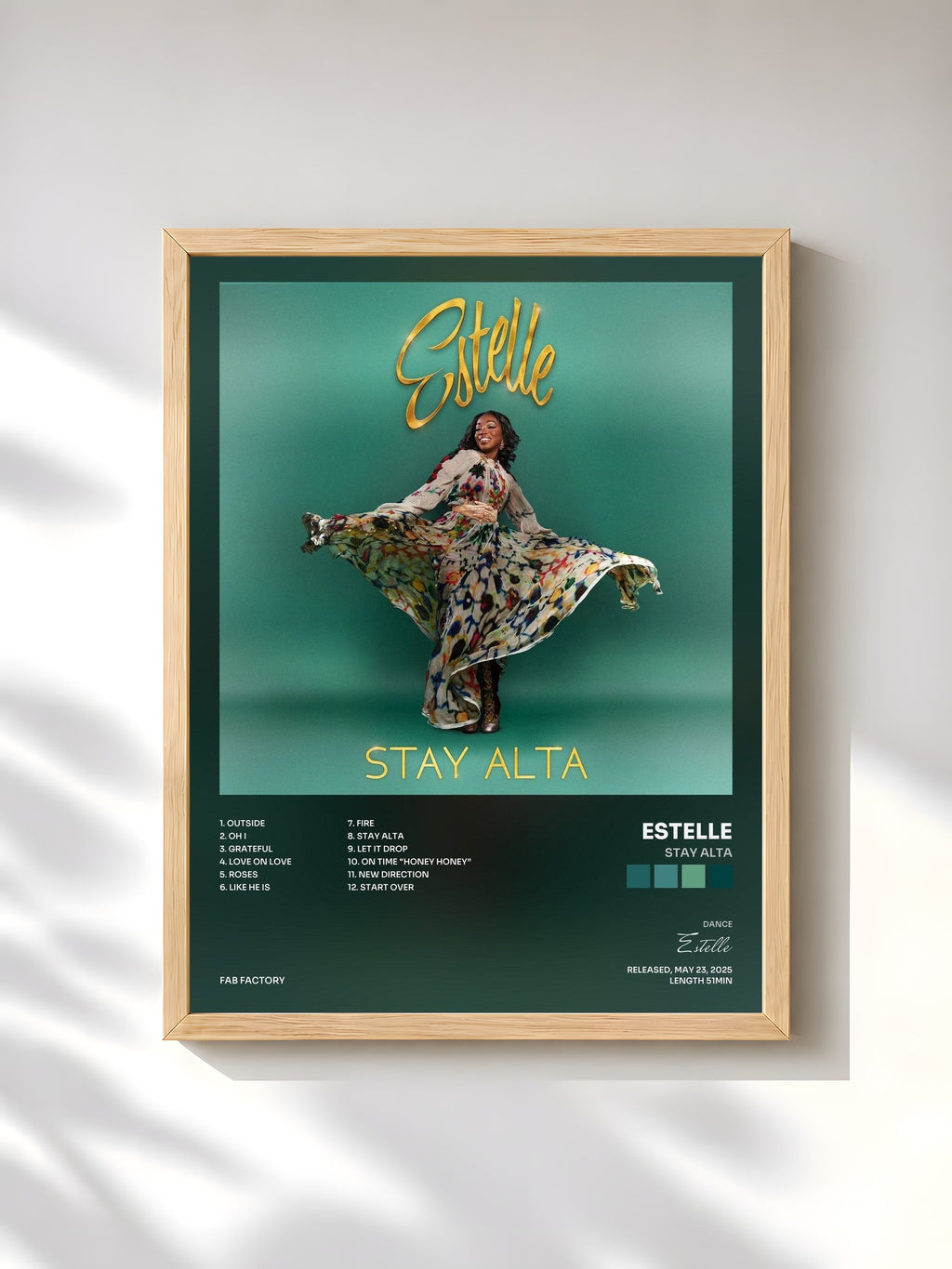#bois Tableau de l'album Stay Alta de Estelle, cadre en bois brut, imprimé et encadré en France
