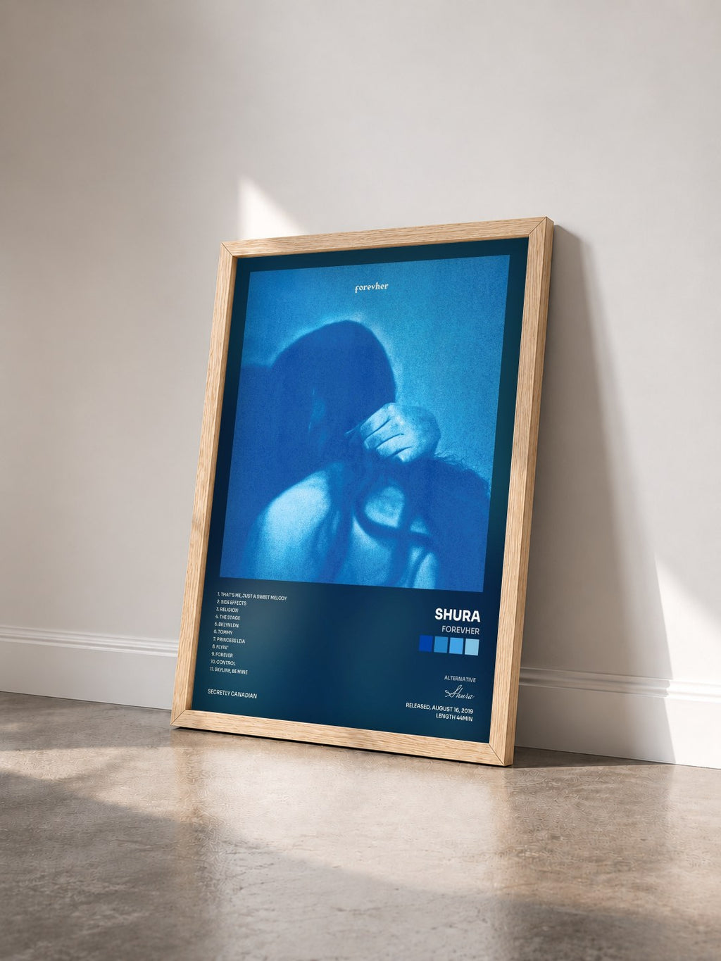 #bois Tableau de l'album forevher de Shura vu de trois quarts, cadre en bois brut