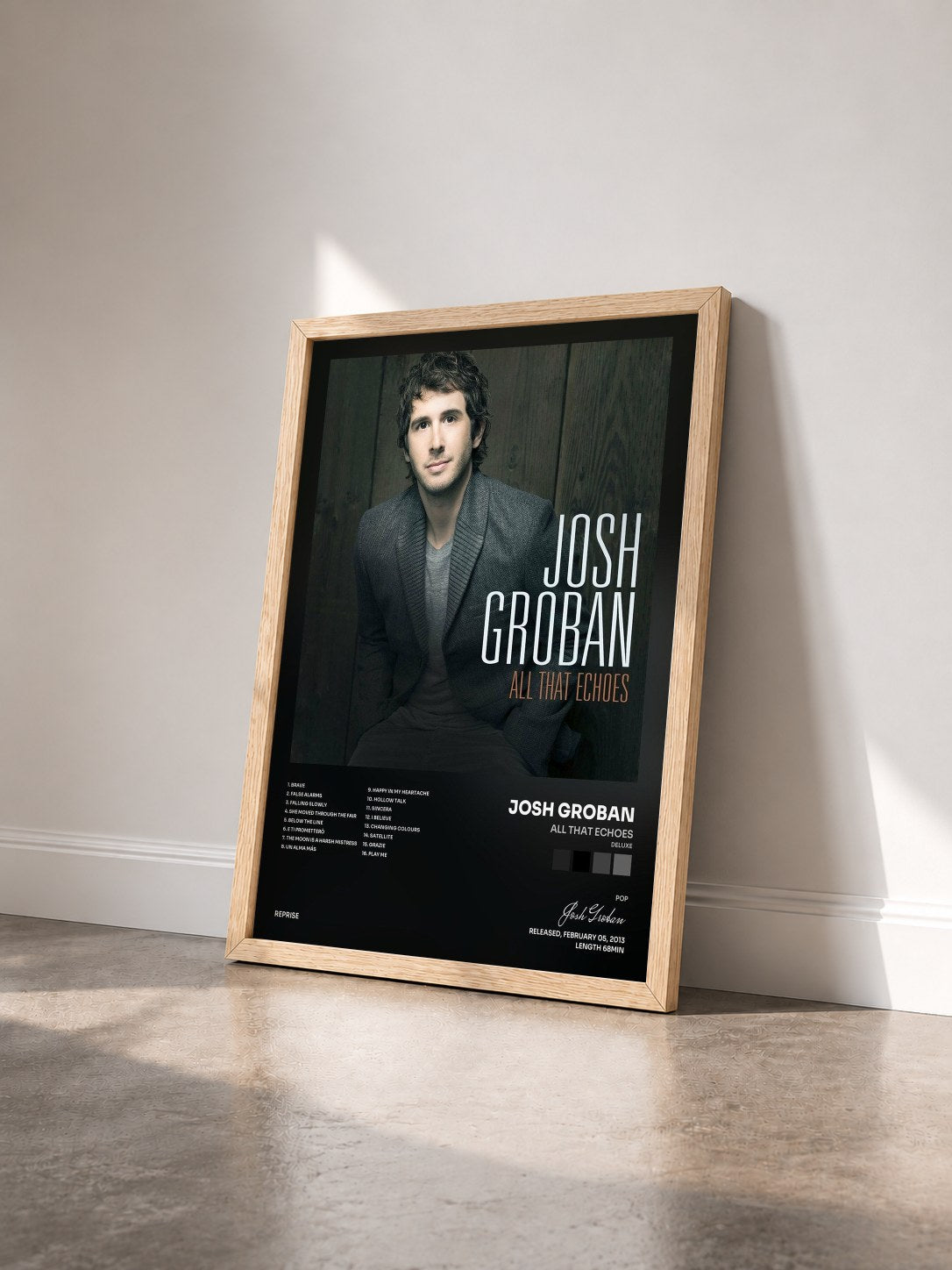 #bois Tableau de l'album All That Echoes (Deluxe) de Josh Groban vu de trois quarts, cadre en bois brut
