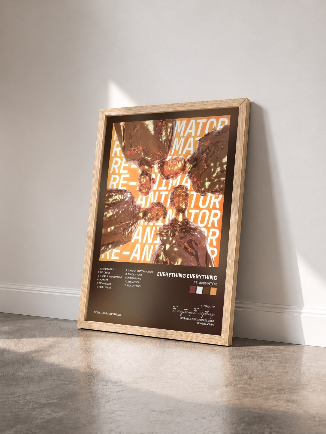 #bois Tableau de l'album RE-ANIMATOR de Everything Everything vu de trois quarts, cadre en bois brut