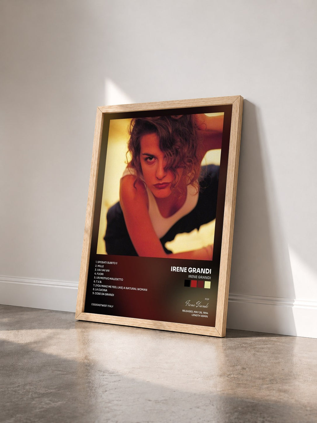 #bois Tableau de l'album Irene Grandi de Irene Grandi vu de trois quarts, cadre en bois brut