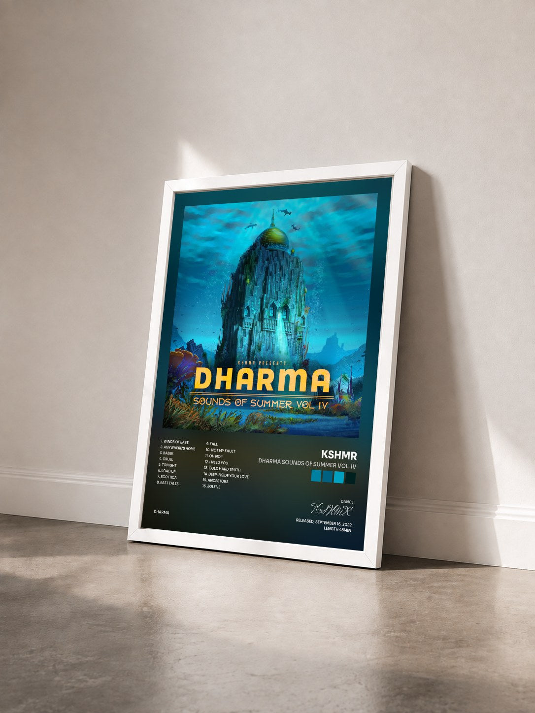 #blanc Tableau de l'album Dharma Sounds Of Summer Vol. IV de KSHMR vu de trois quarts, cadre blanc