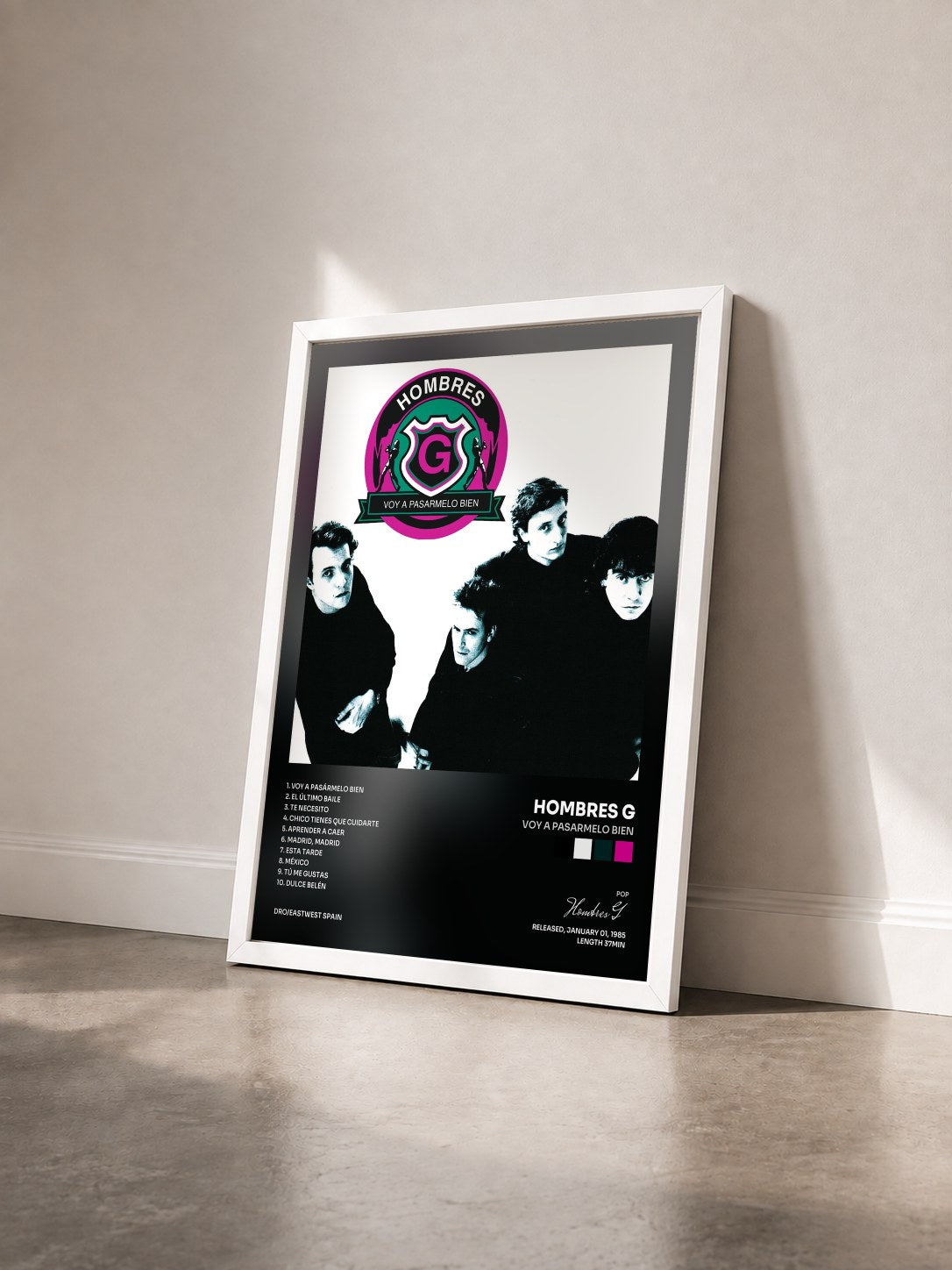 #blanc Tableau de l'album Voy A Pasarmelo Bien de Hombres G vu de trois quarts, cadre blanc