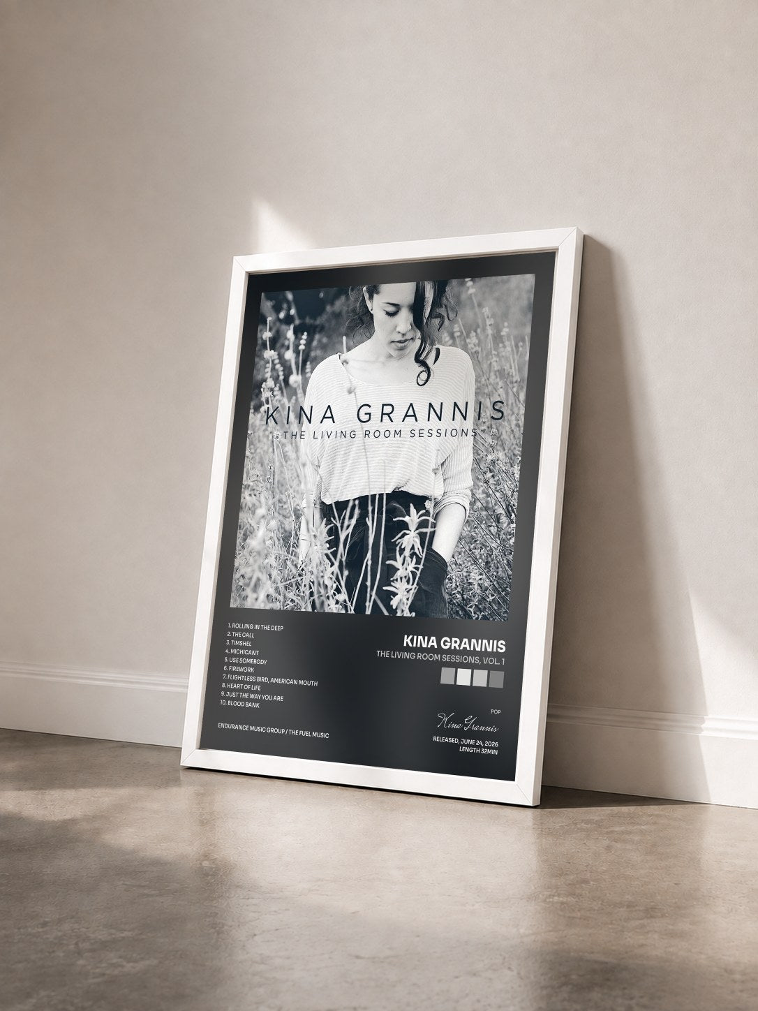 #blanc Tableau de l'album The Living Room Sessions, Vol. 1 de Kina Grannis vu de trois quarts, cadre blanc