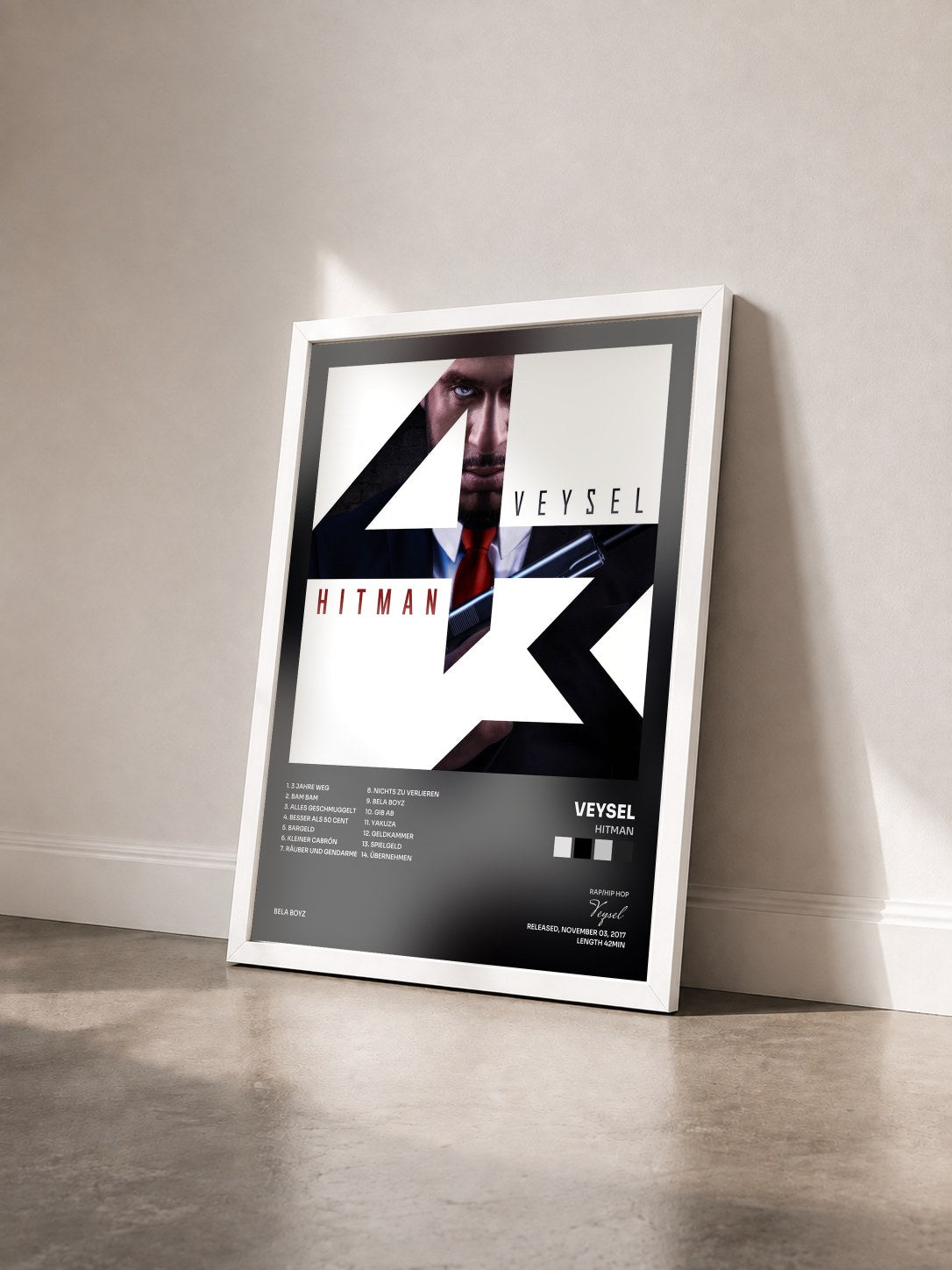 #blanc Tableau de l'album Hitman de Veysel vu de trois quarts, cadre blanc