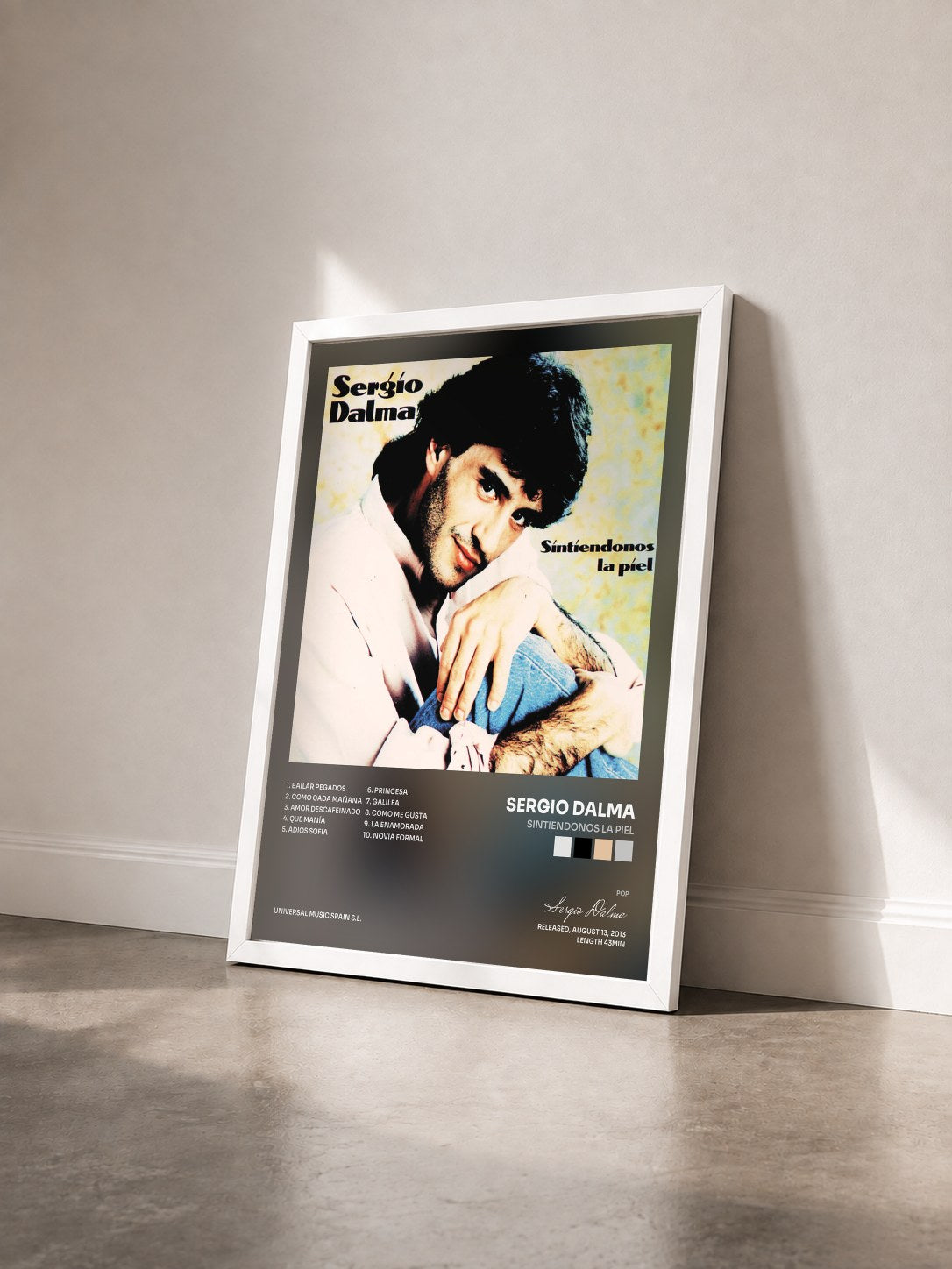 #blanc Tableau de l'album Sintiendonos La Piel de Sergio Dalma vu de trois quarts, cadre blanc