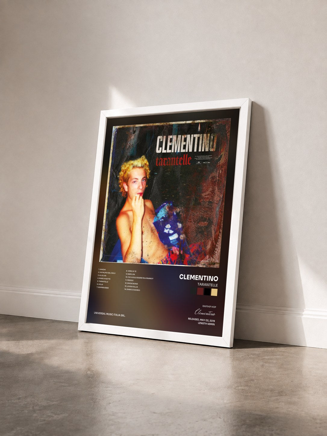#blanc Tableau de l'album Tarantelle de Clementino vu de trois quarts, cadre blanc