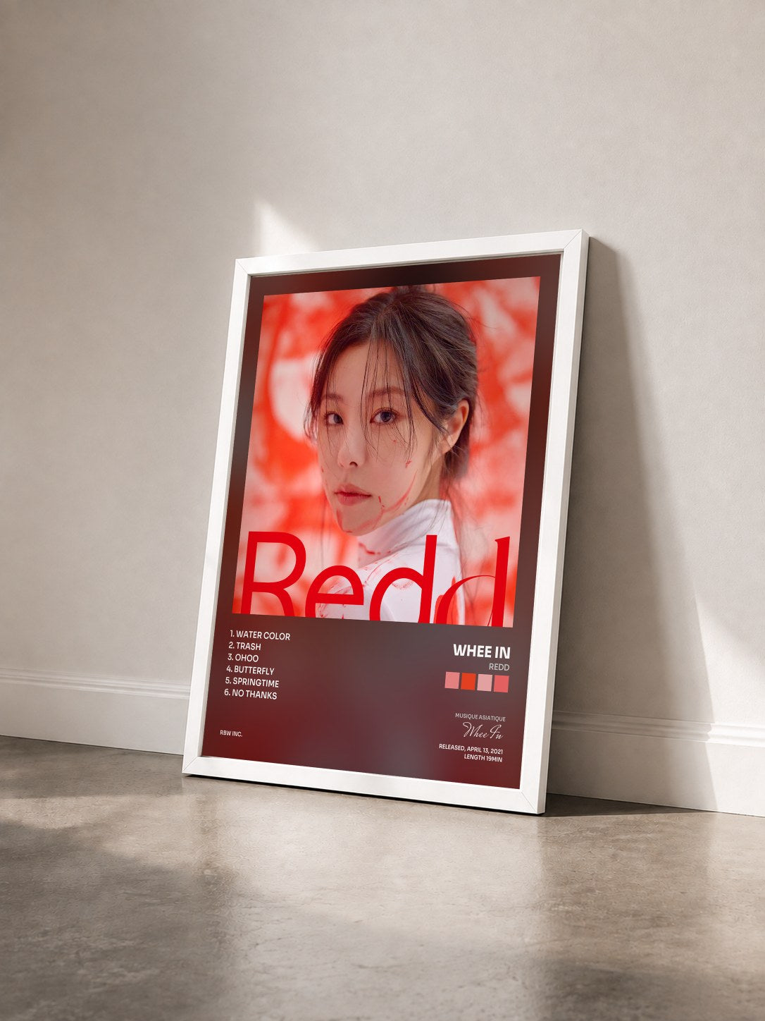 #blanc Tableau de l'album Redd de Whee In vu de trois quarts, cadre blanc