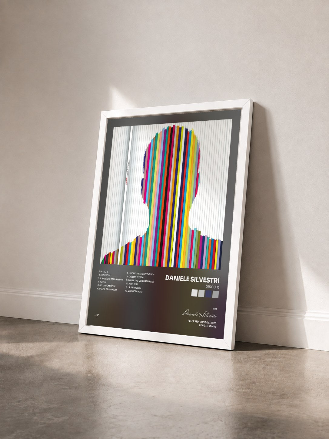 #blanc Tableau de l'album Disco X de Daniele Silvestri vu de trois quarts, cadre blanc
