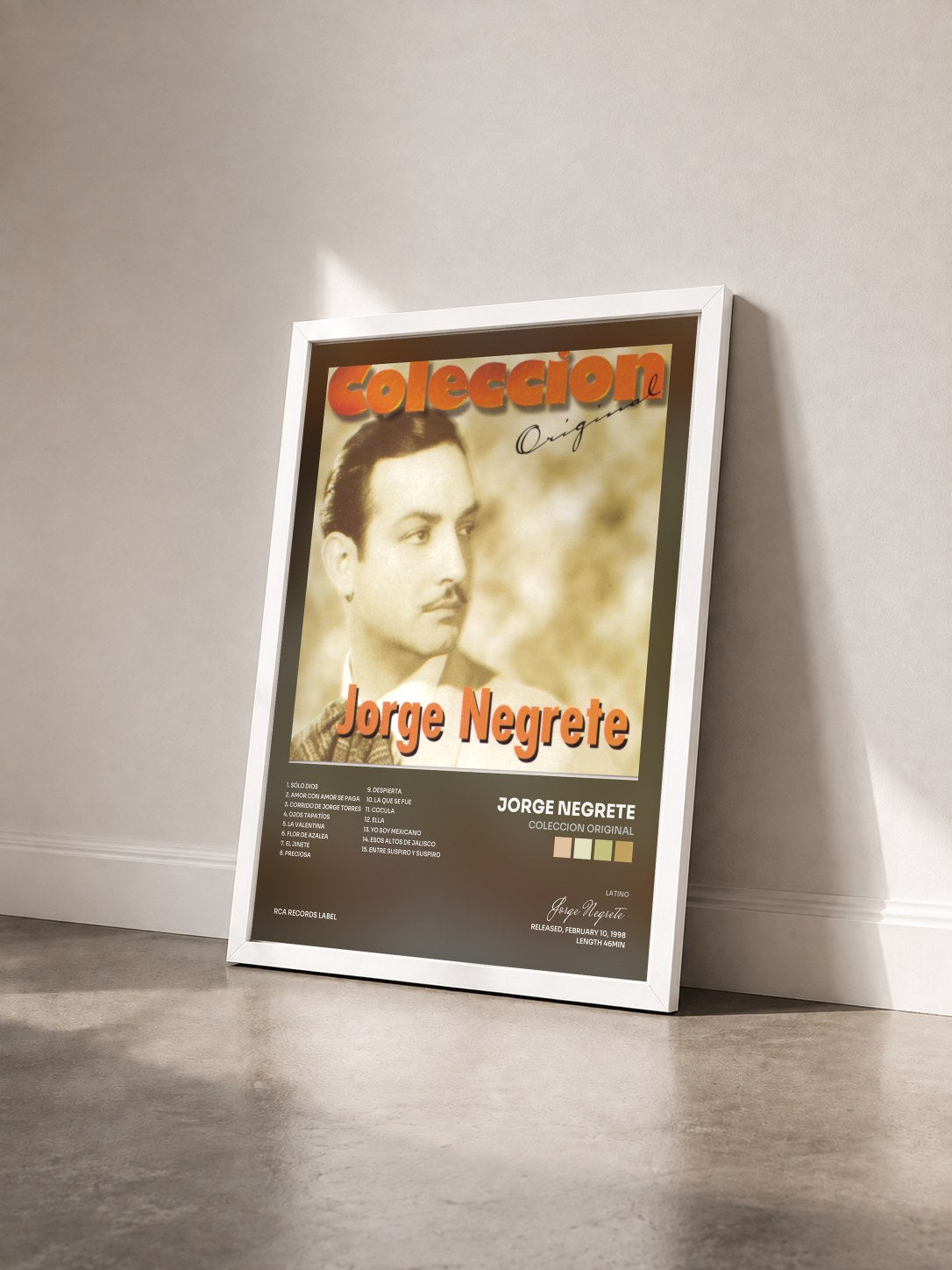 #blanc Tableau de l'album Coleccion Original de Jorge Negrete vu de trois quarts, cadre blanc