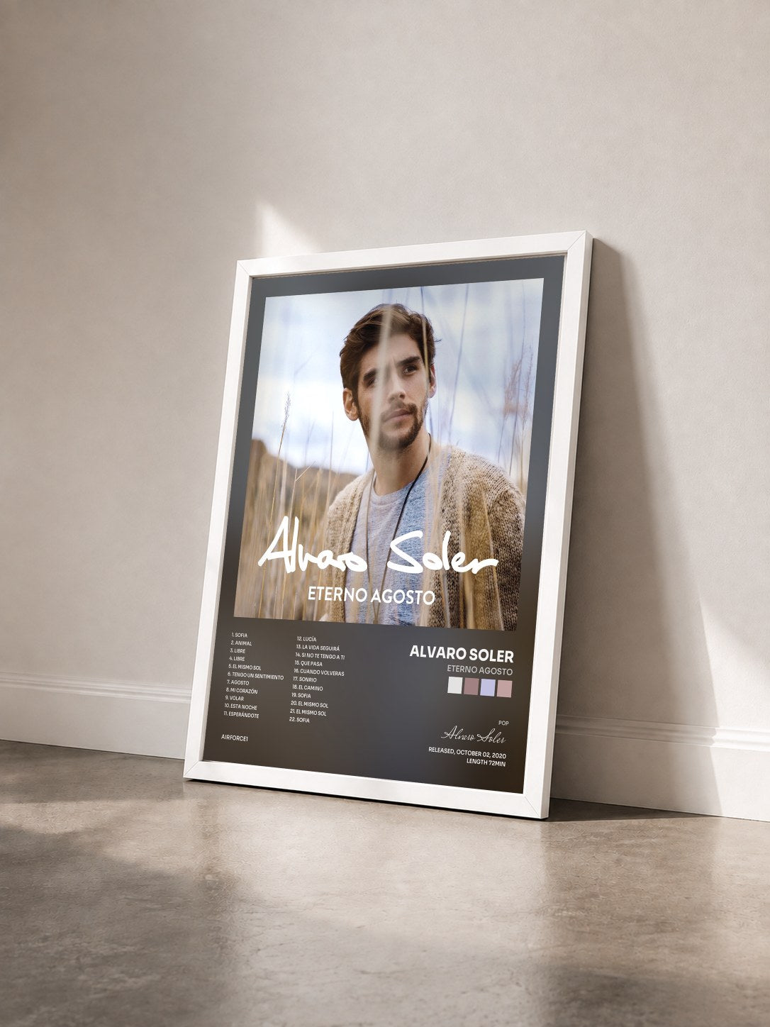 #blanc Tableau de l'album Eterno Agosto de Alvaro Soler vu de trois quarts, cadre blanc