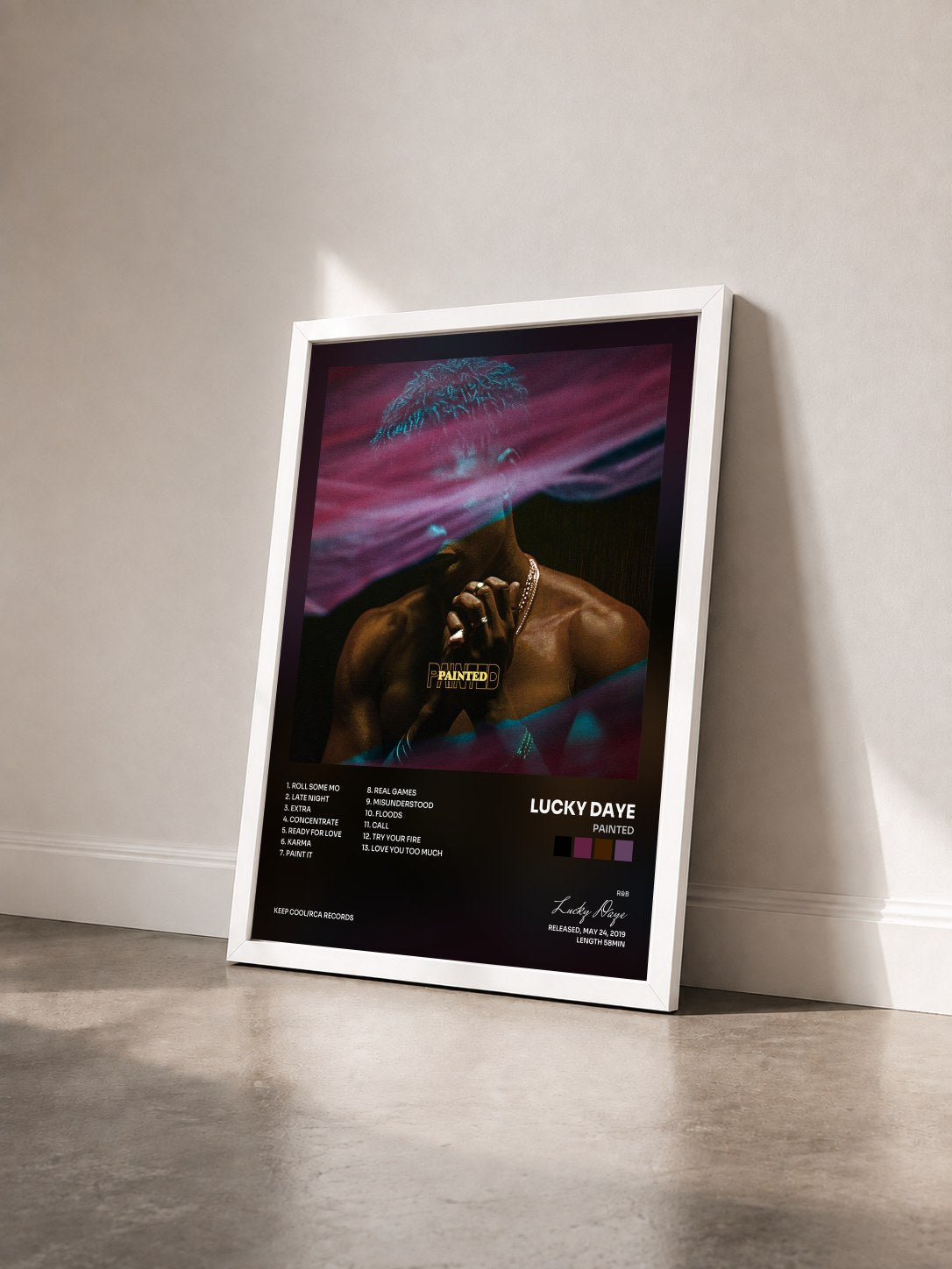 #blanc Tableau de l'album Painted de Lucky Daye vu de trois quarts, cadre blanc