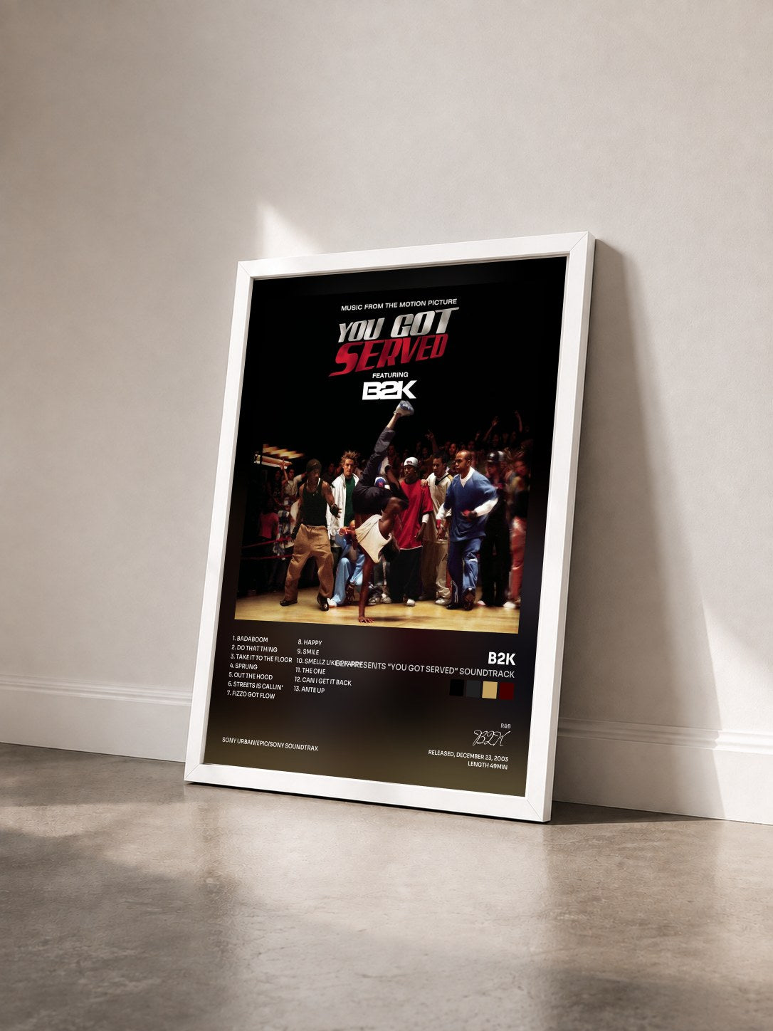 #blanc Tableau de l'album B2K Presents "You Got Served" Soundtrack de B2K vu de trois quarts, cadre blanc