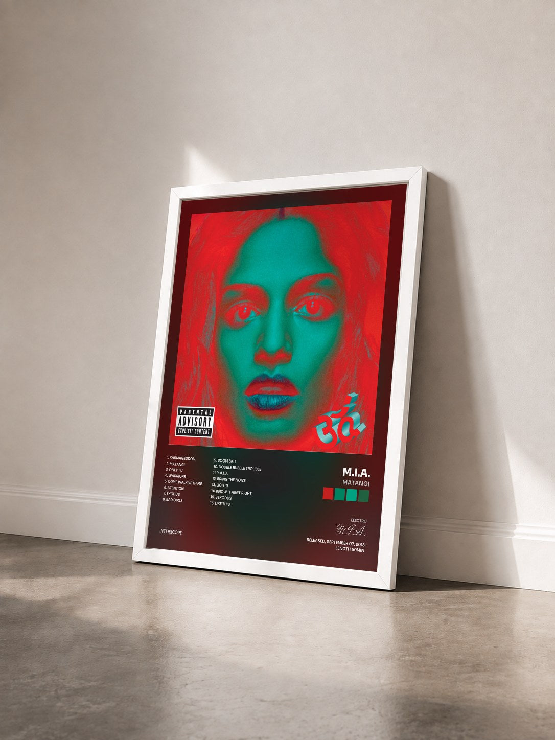 #blanc Tableau de l'album Matangi de M.I.A. vu de trois quarts, cadre blanc