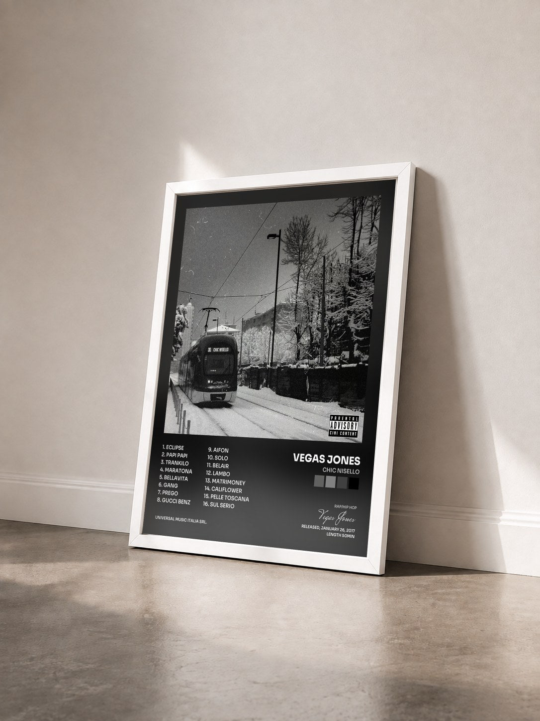 #blanc Tableau de l'album Chic Nisello de Vegas Jones vu de trois quarts, cadre blanc