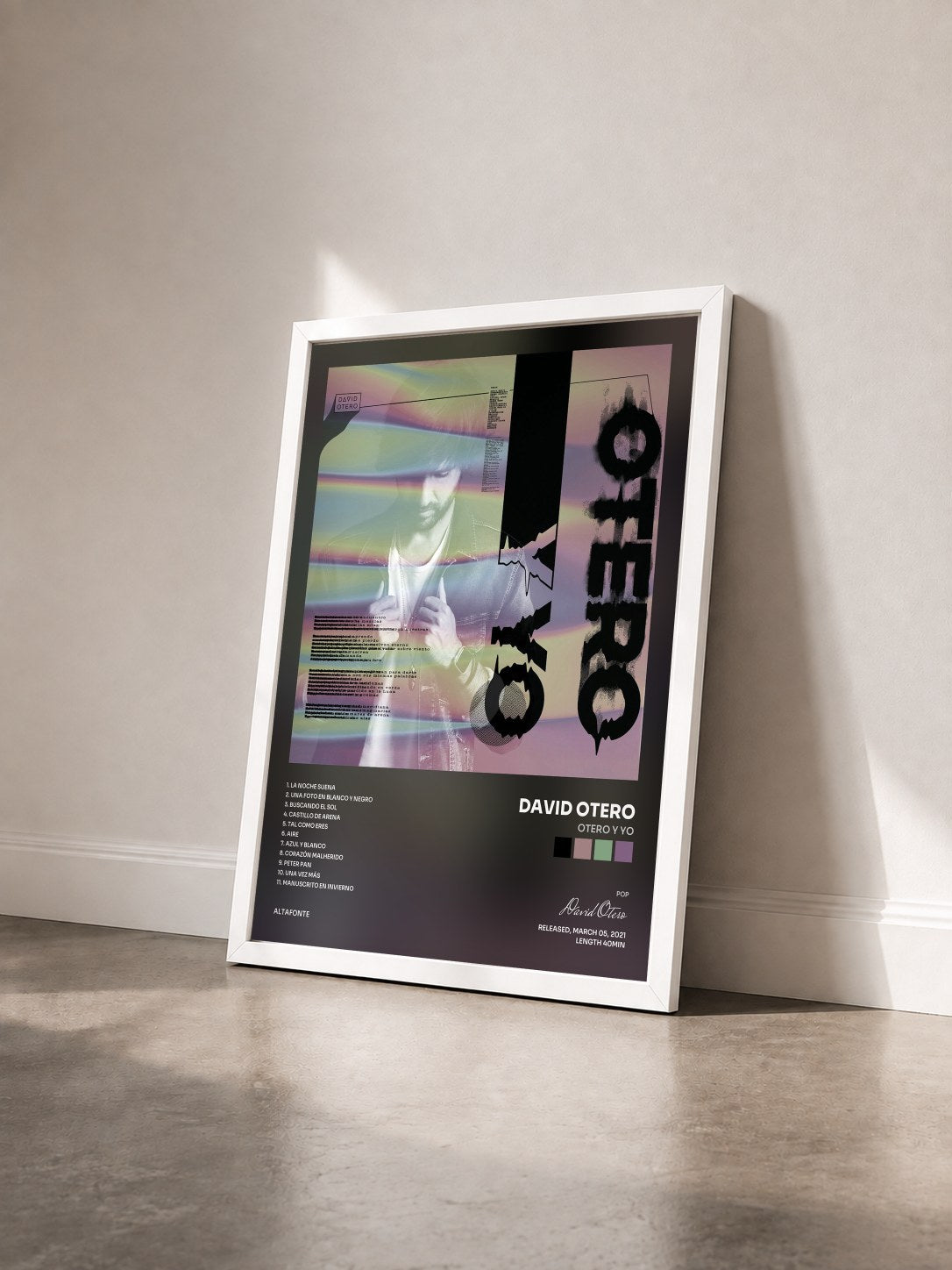 #blanc Tableau de l'album Otero y Yo de David Otero vu de trois quarts, cadre blanc