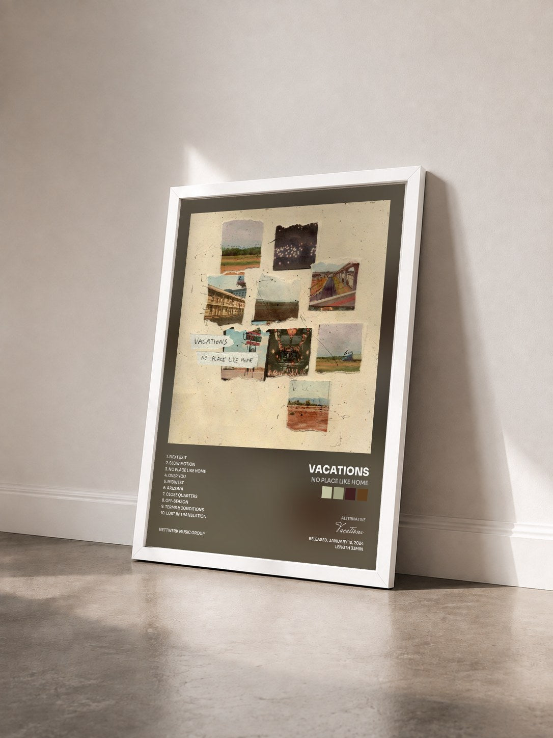 #blanc Tableau de l'album No Place Like Home de Vacations vu de trois quarts, cadre blanc