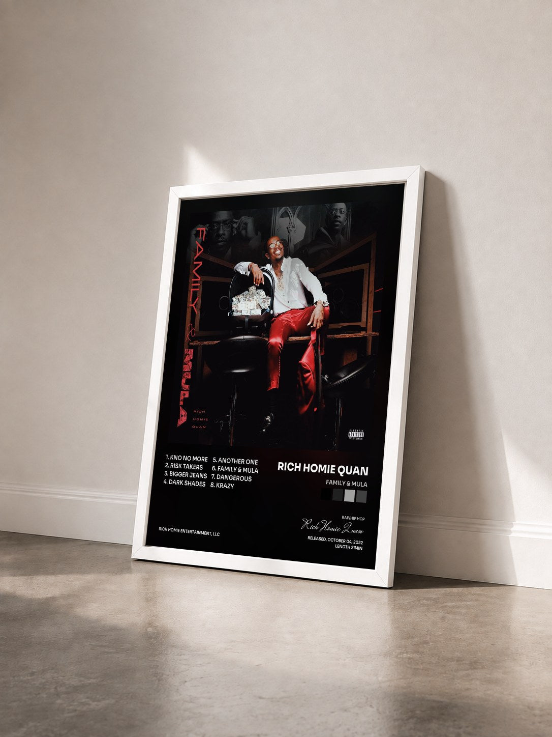 #blanc Tableau de l'album Family & Mula de Rich Homie Quan vu de trois quarts, cadre blanc