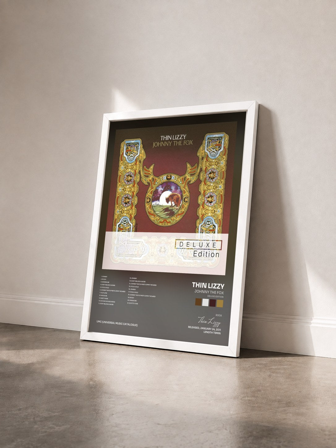 #blanc Tableau de l'album Johnny The Fox (Deluxe Edition) de Thin Lizzy vu de trois quarts, cadre blanc
