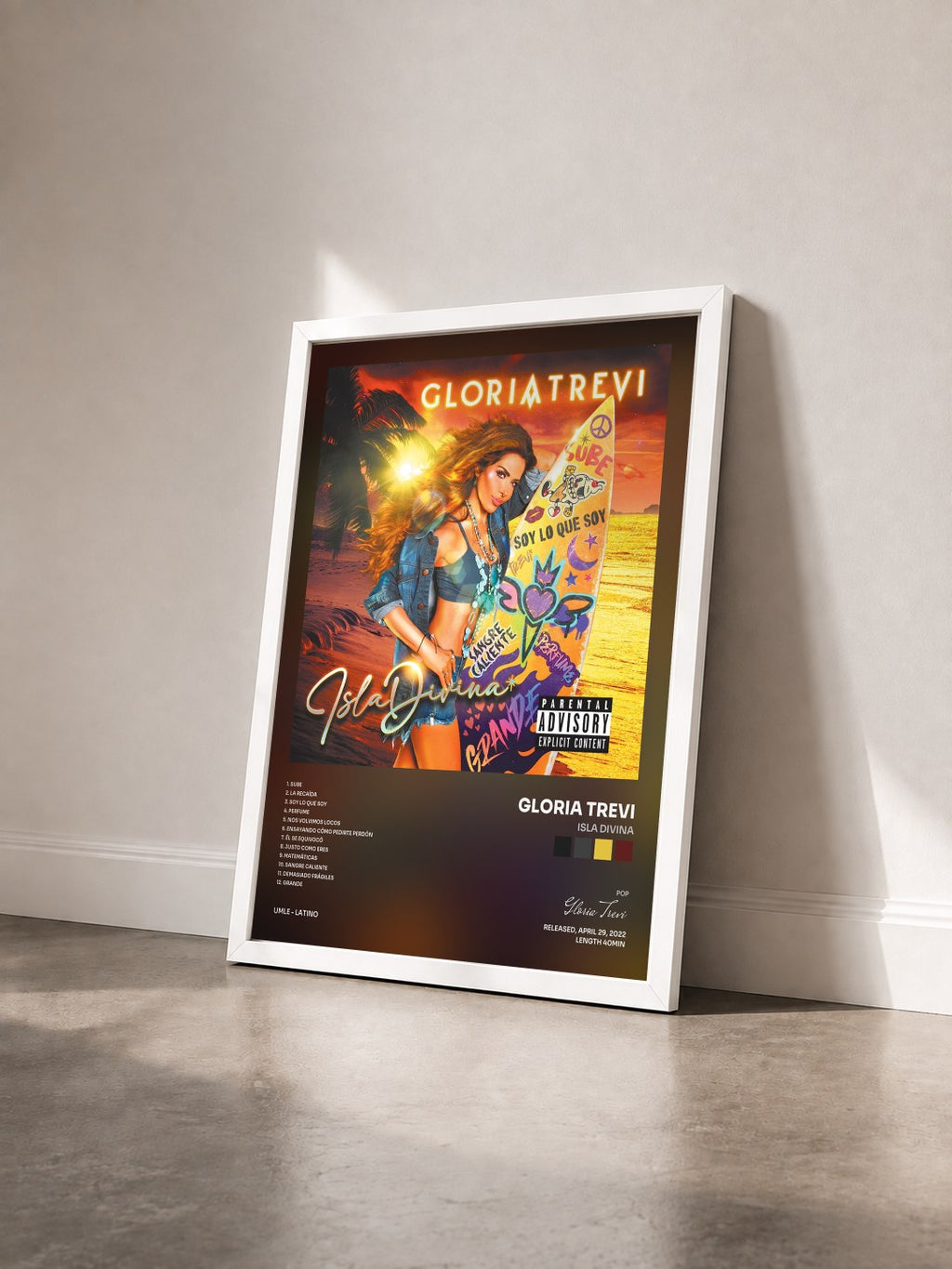 #blanc Tableau de l'album Isla Divina de Gloria Trevi vu de trois quarts, cadre blanc
