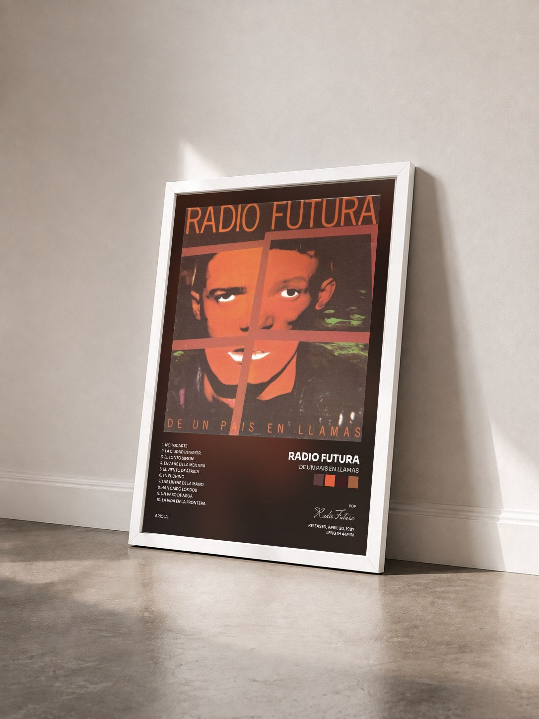 #blanc Tableau de l'album De un Pais en Llamas de Radio Futura vu de trois quarts, cadre blanc