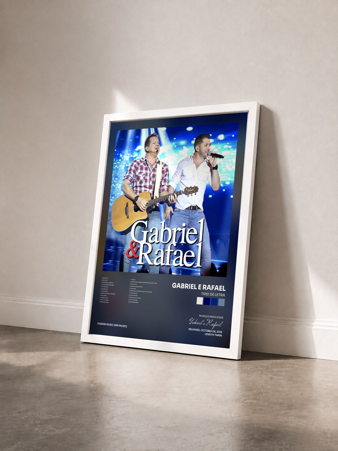 #blanc Tableau de l'album Tirei de Letra de Gabriel e Rafael vu de trois quarts, cadre blanc