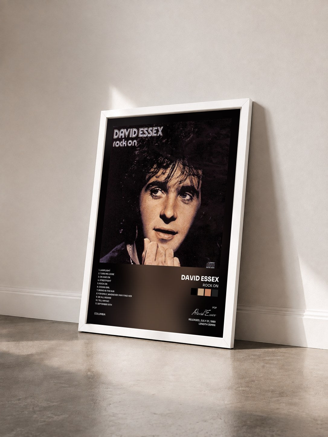 #blanc Tableau de l'album Rock On de David Essex vu de trois quarts, cadre blanc