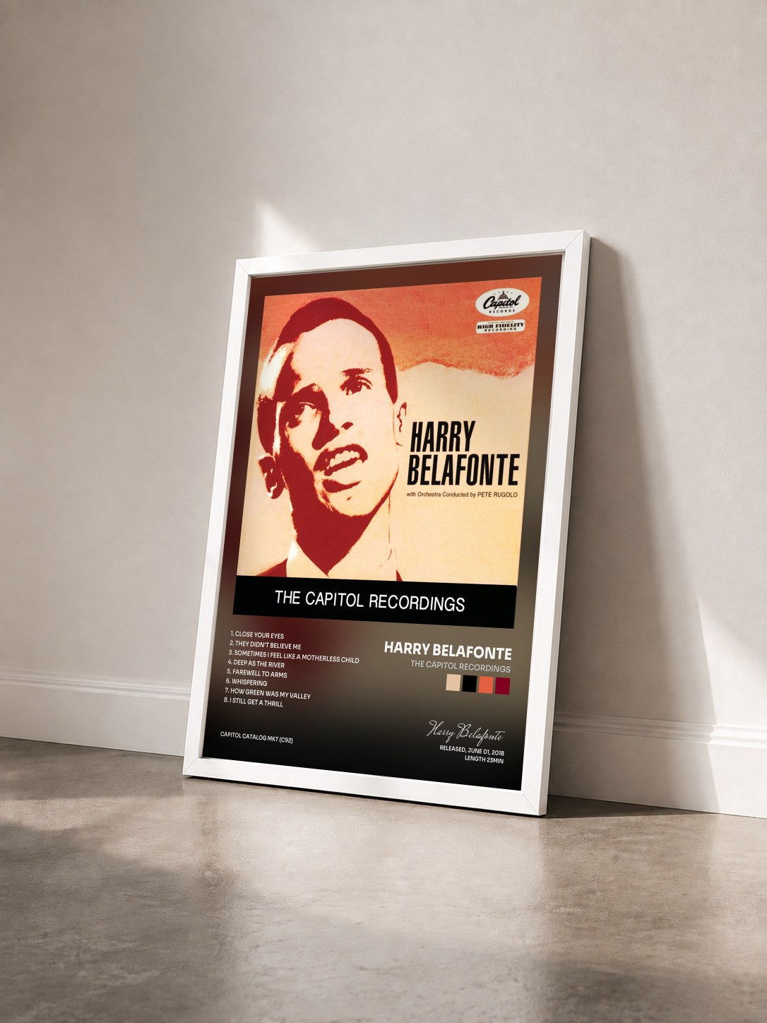 #blanc Tableau de l'album The Capitol Recordings de Harry Belafonte vu de trois quarts, cadre blanc