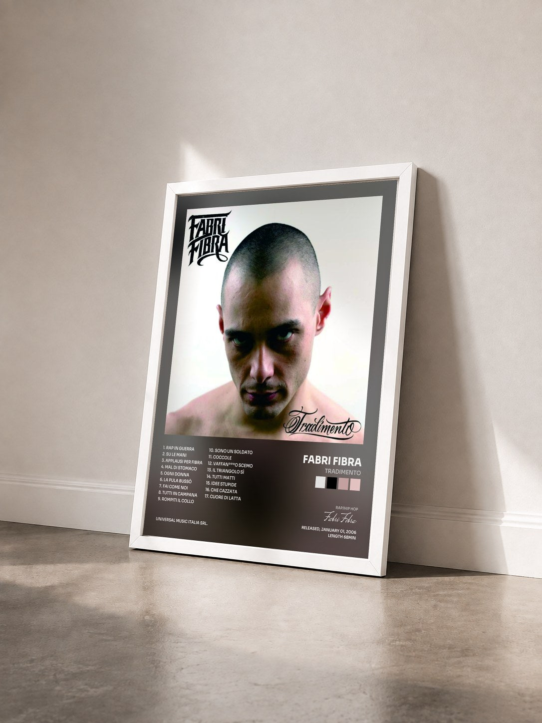 #blanc Tableau de l'album Tradimento de Fabri Fibra vu de trois quarts, cadre blanc