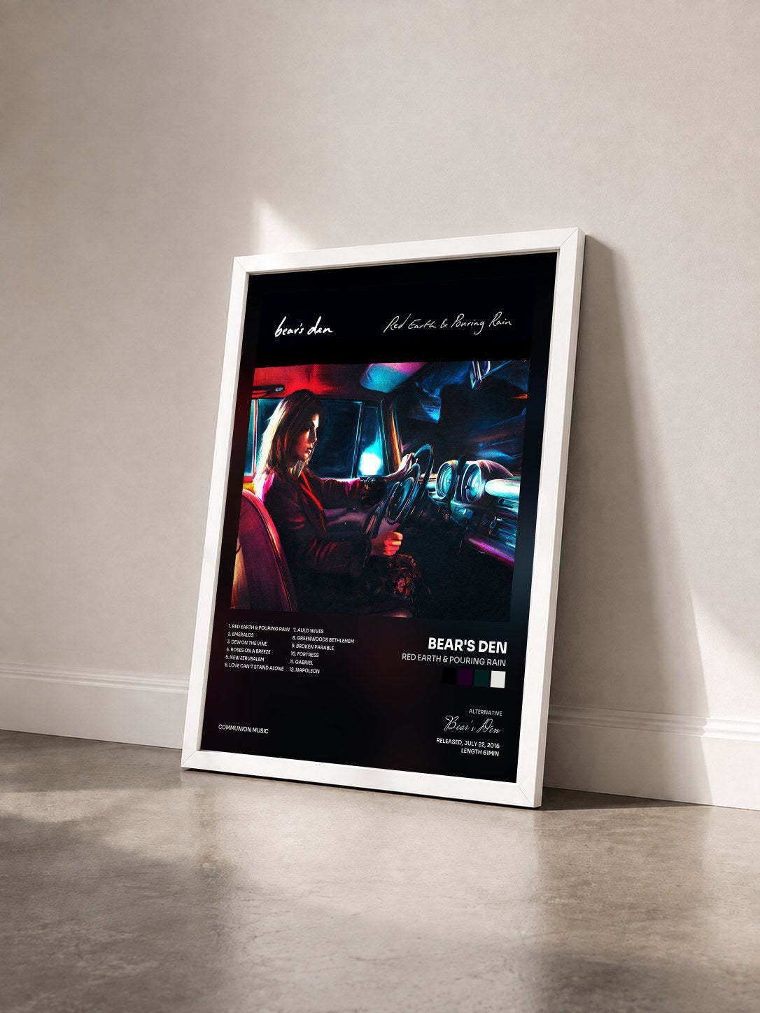 #blanc Tableau de l'album Red Earth & Pouring Rain de Bear's Den vu de trois quarts, cadre blanc
