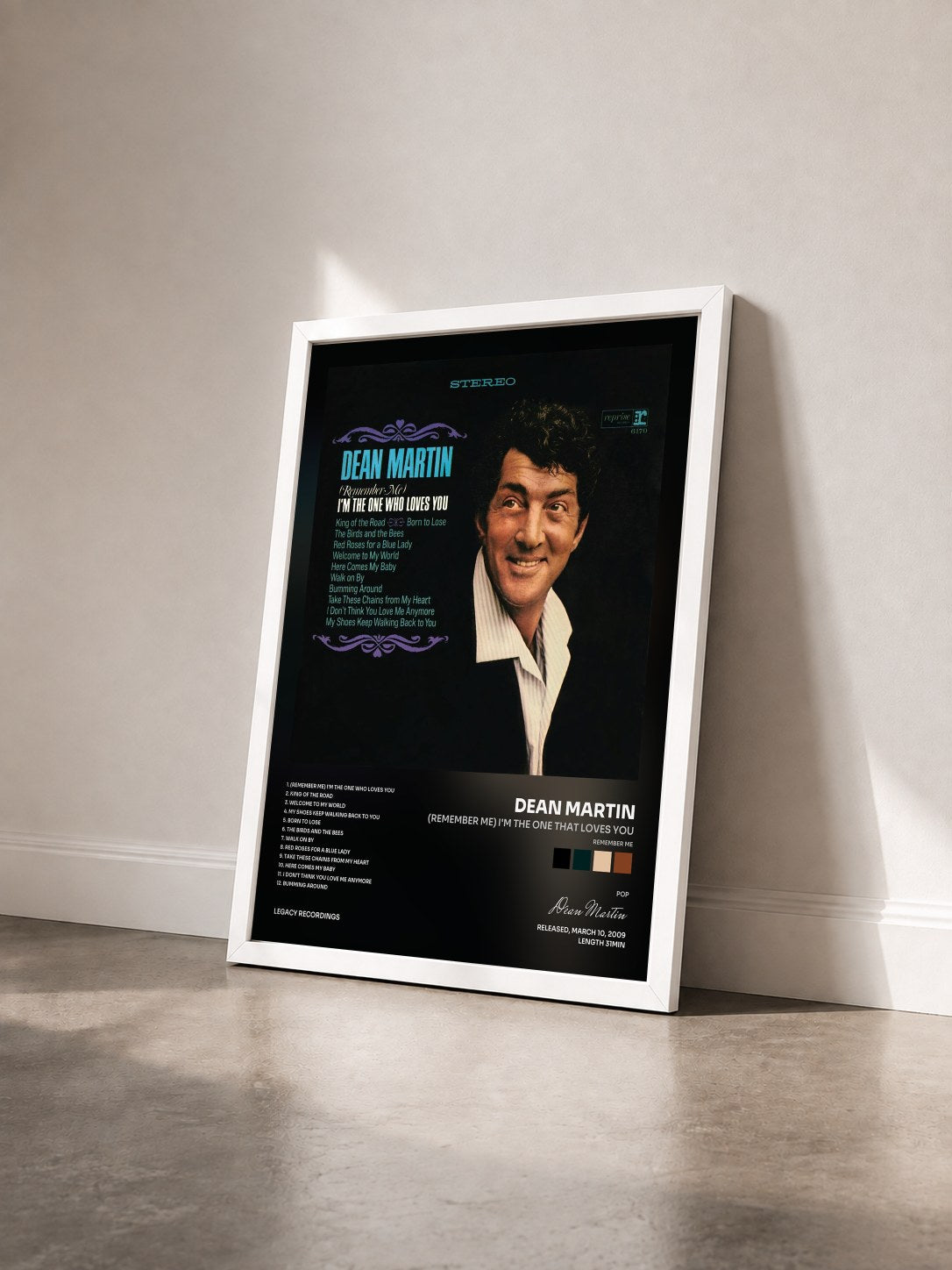#blanc Tableau de l'album (Remember Me) I'm the One That Loves You de Dean Martin vu de trois quarts, cadre blanc