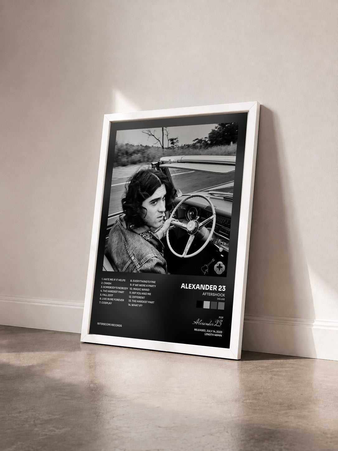 #blanc Tableau de l'album Aftershock (Deluxe) de Alexander 23 vu de trois quarts, cadre blanc