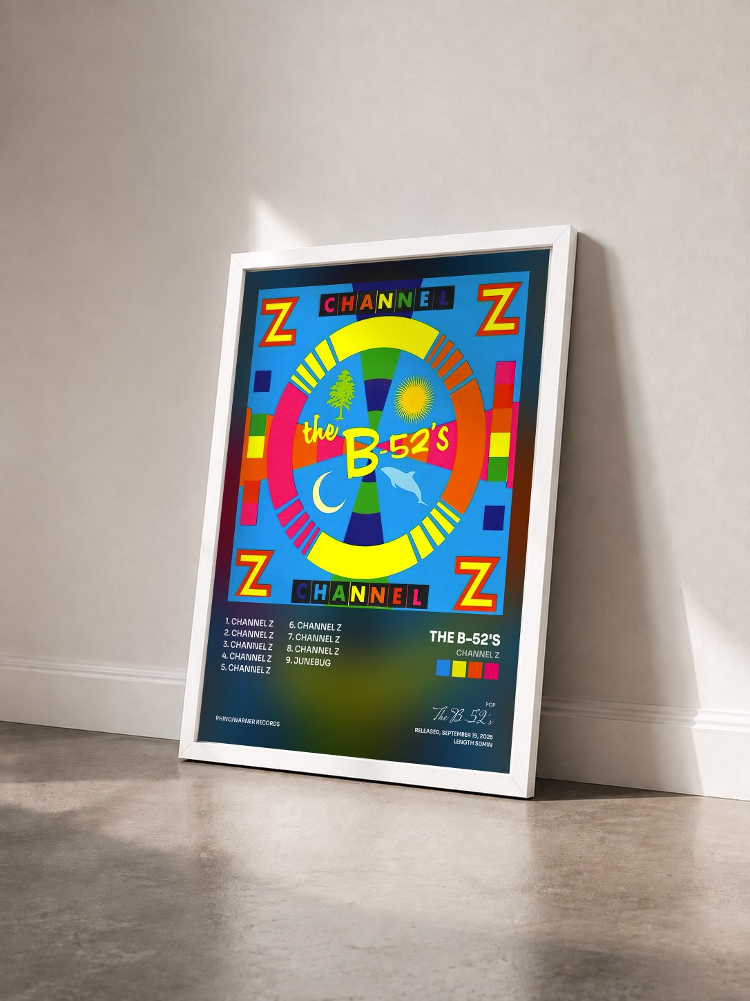 #blanc Tableau de l'album Channel Z de The B-52's vu de trois quarts, cadre blanc