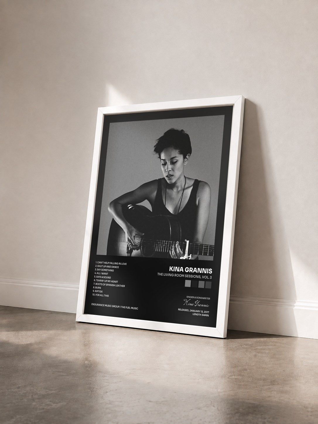 #blanc Tableau de l'album The Living Room Sessions, Vol. 3 de Kina Grannis vu de trois quarts, cadre blanc