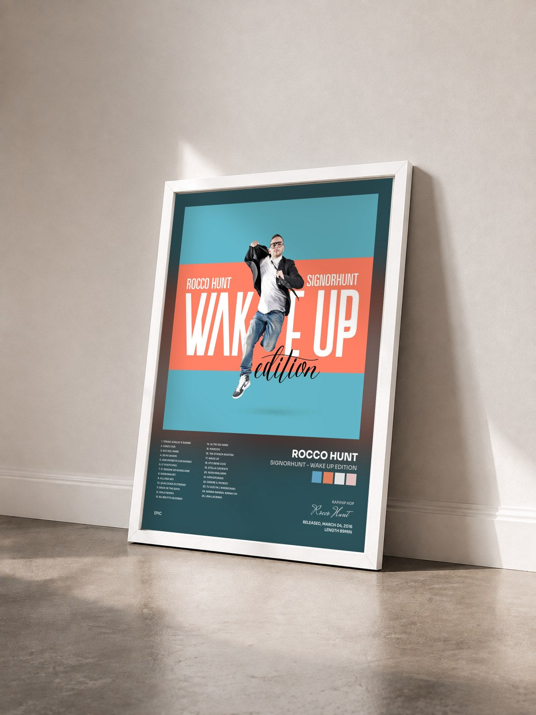 #blanc Tableau de l'album SignorHunt - Wake Up Edition de Rocco Hunt vu de trois quarts, cadre blanc