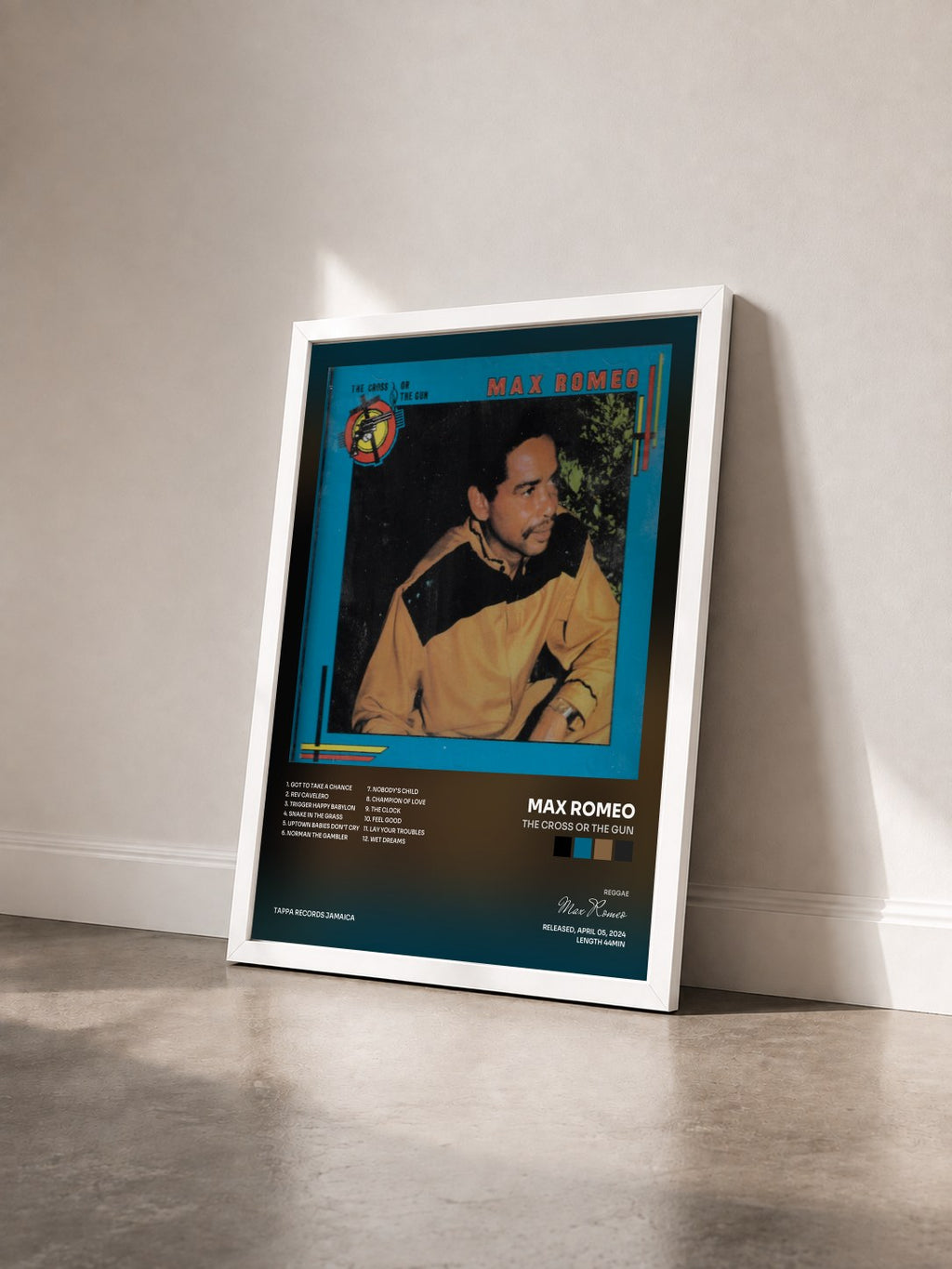 #blanc Tableau de l'album The Cross Or the Gun de Max Romeo vu de trois quarts, cadre blanc