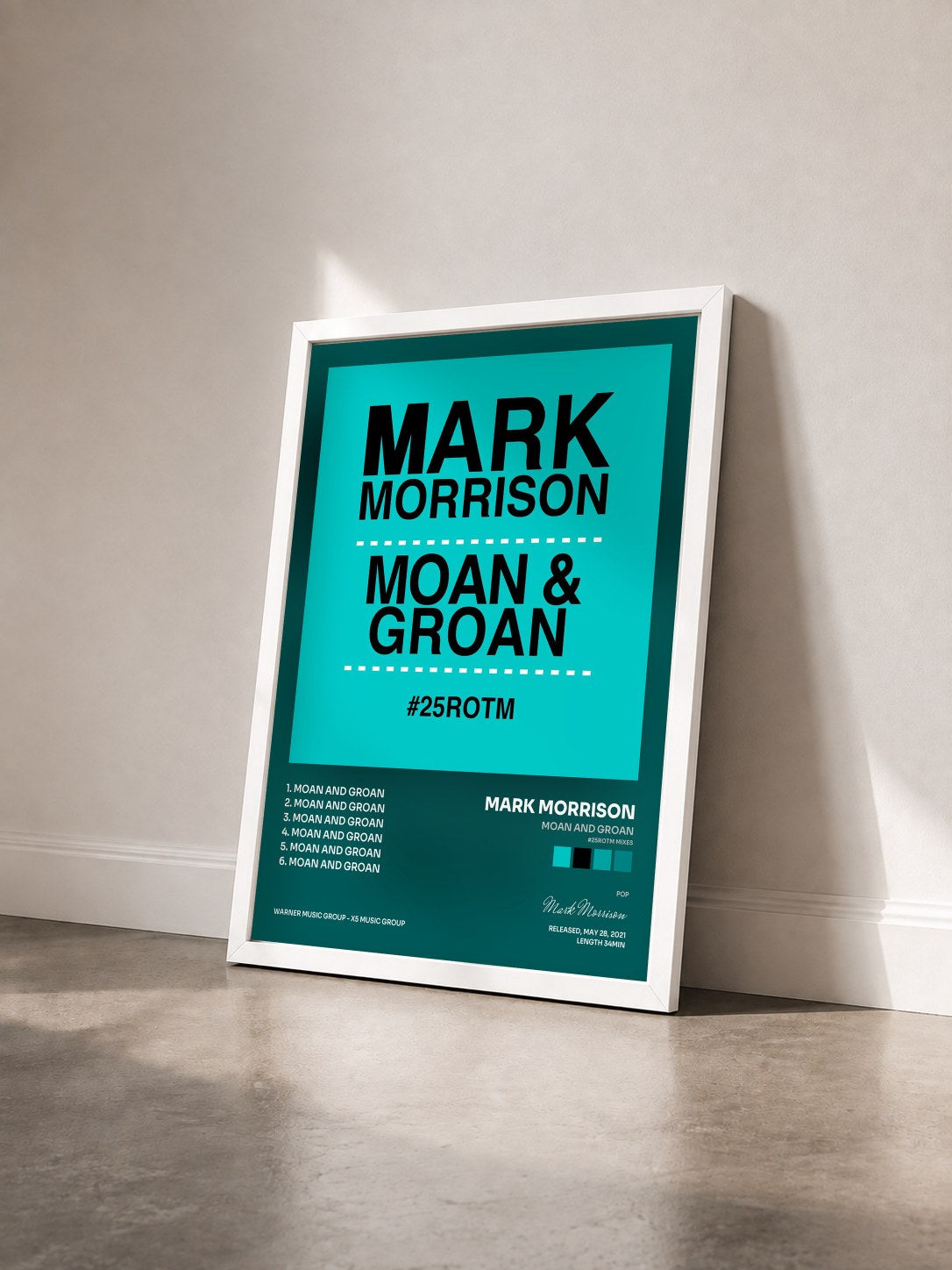 #blanc Tableau de l'album Moan and Groan (#25ROTM Mixes) de Mark Morrison vu de trois quarts, cadre blanc