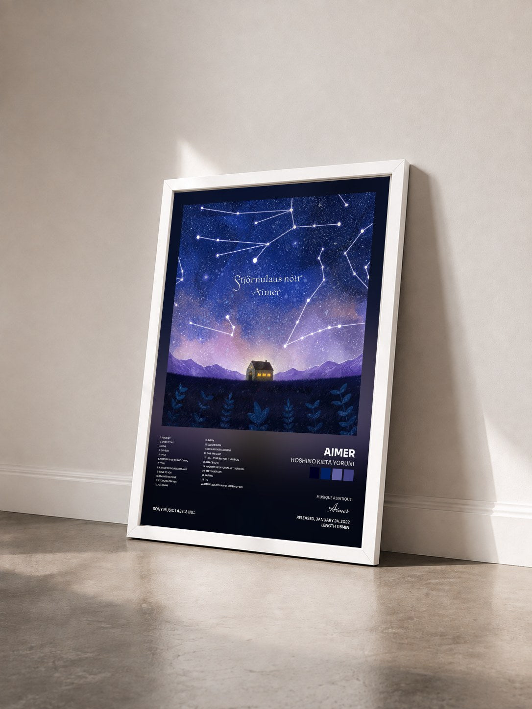 #blanc Tableau de l'album hoshino kieta yoruni de Aimer vu de trois quarts, cadre blanc