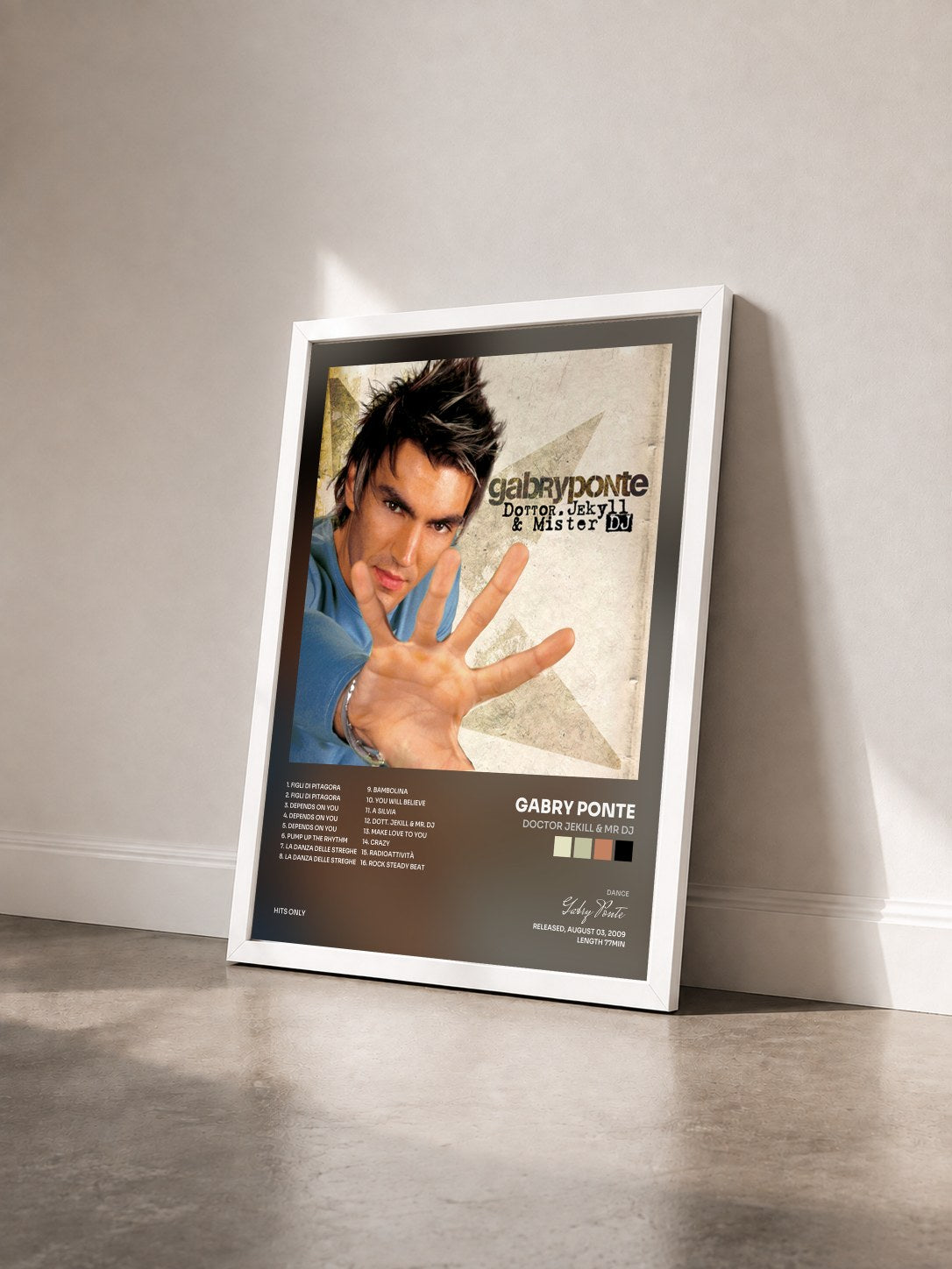 #blanc Tableau de l'album Doctor Jekill & Mr DJ de Gabry Ponte vu de trois quarts, cadre blanc