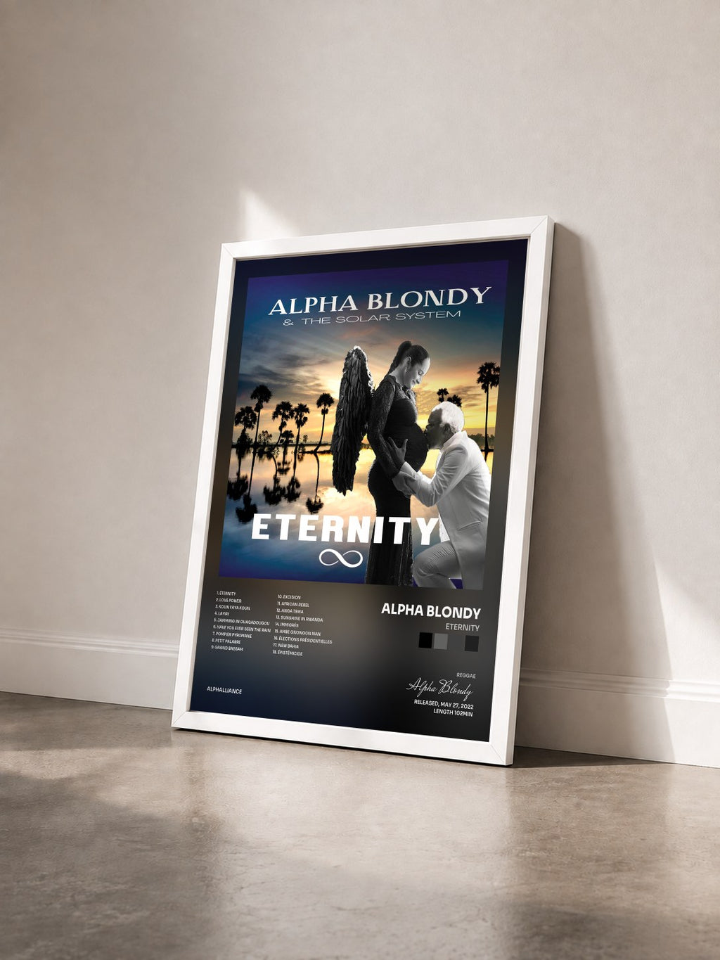 #blanc Tableau de l'album Eternity de Alpha Blondy vu de trois quarts, cadre blanc