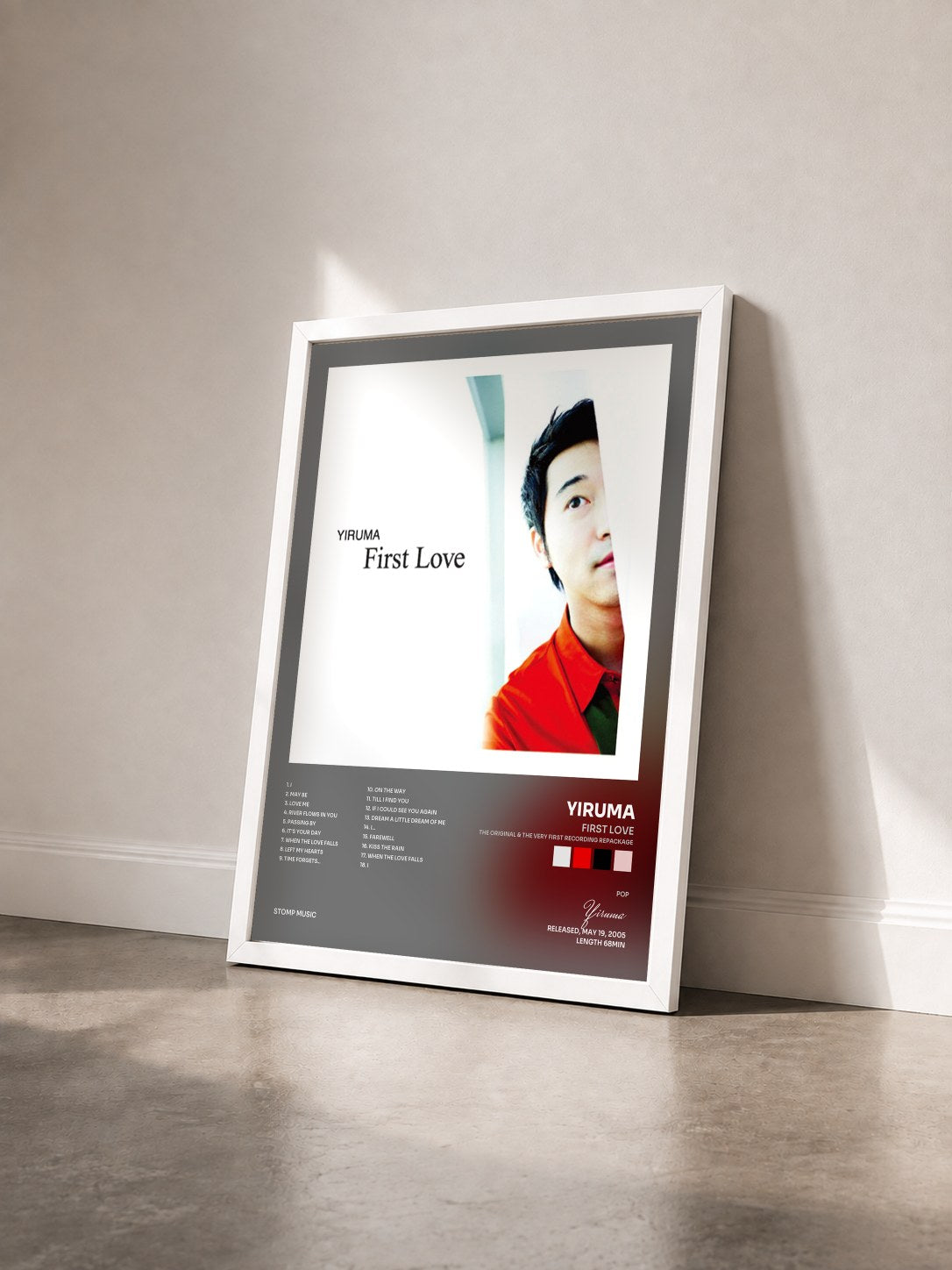 #blanc Tableau de l'album First Love (The Original & the Very First Recording Repackage) de Yiruma vu de trois quarts, cadre blanc