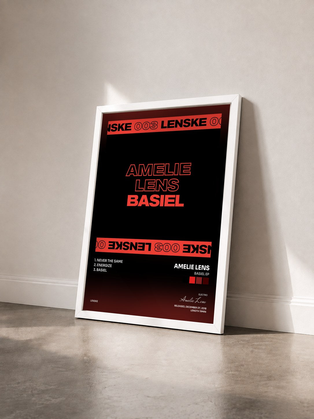#blanc Tableau de l'album Basiel EP de Amelie Lens vu de trois quarts, cadre blanc