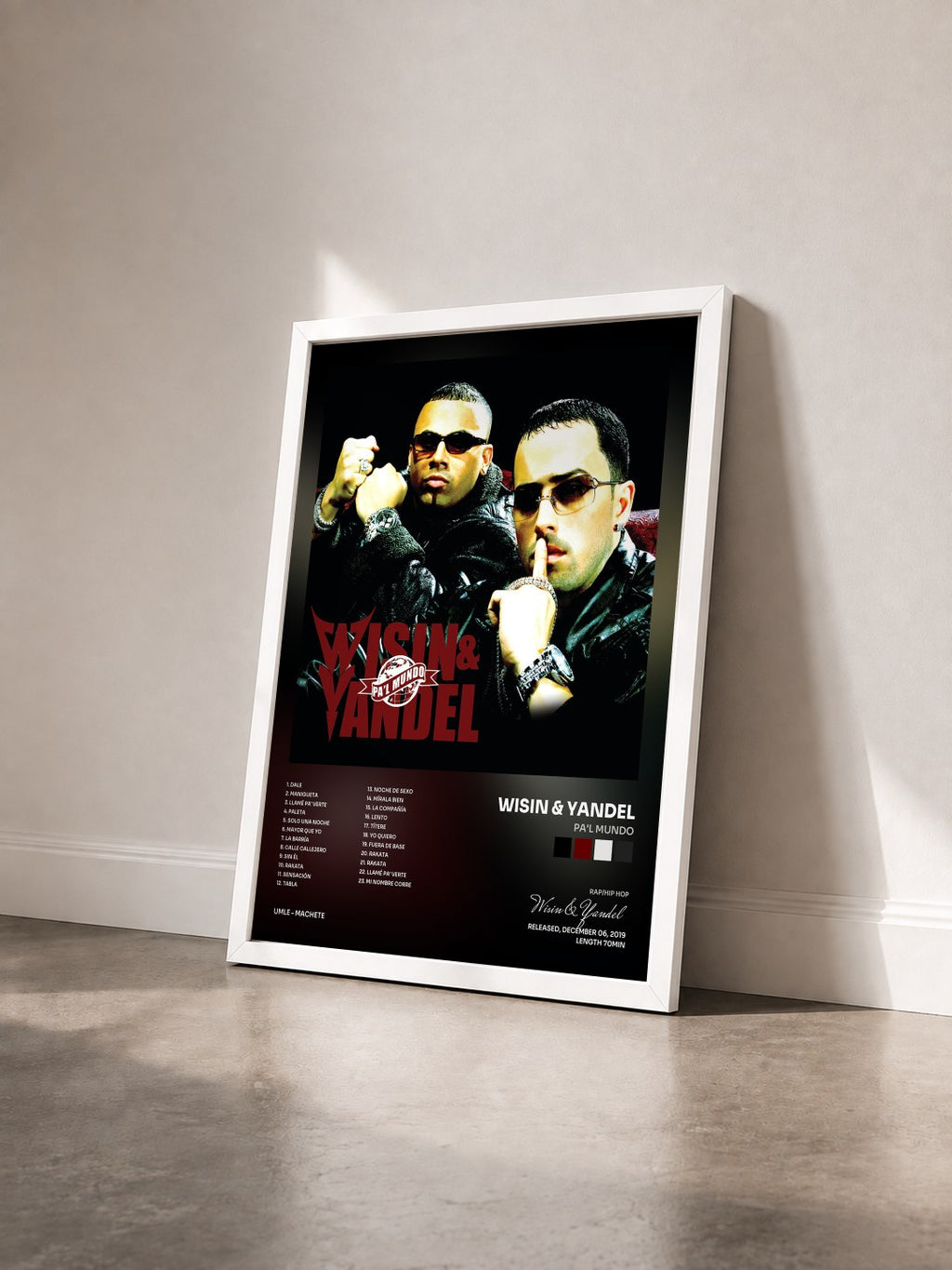#blanc Tableau de l'album Pa'l Mundo de Wisin & Yandel vu de trois quarts, cadre blanc