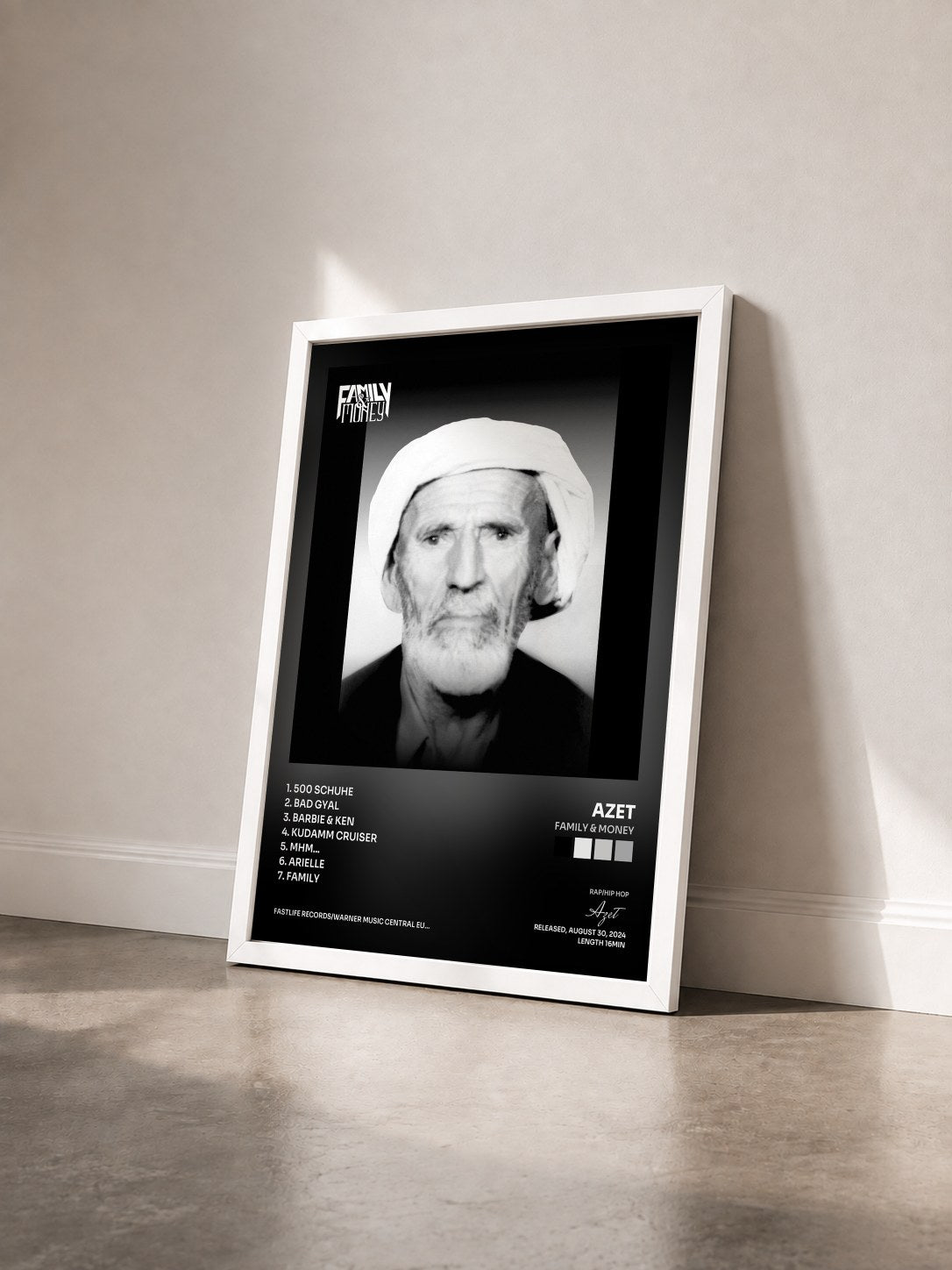 #blanc Tableau de l'album FAMILY & MONEY de Azet vu de trois quarts, cadre blanc