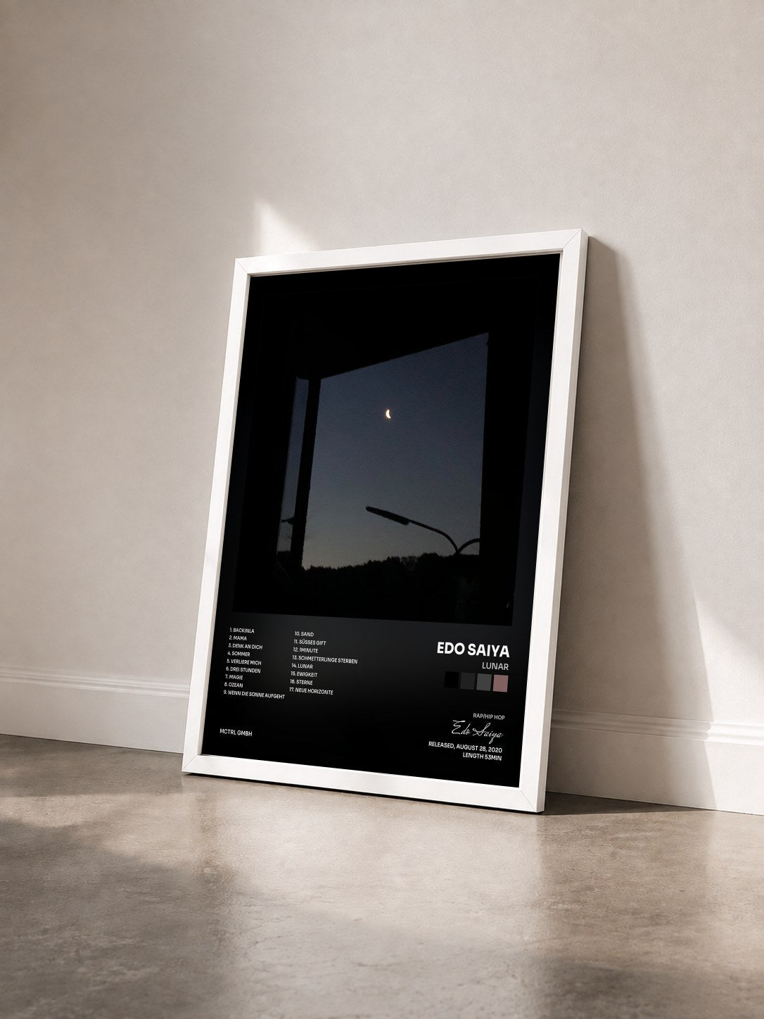 #blanc Tableau de l'album lunaR de Edo Saiya vu de trois quarts, cadre blanc
