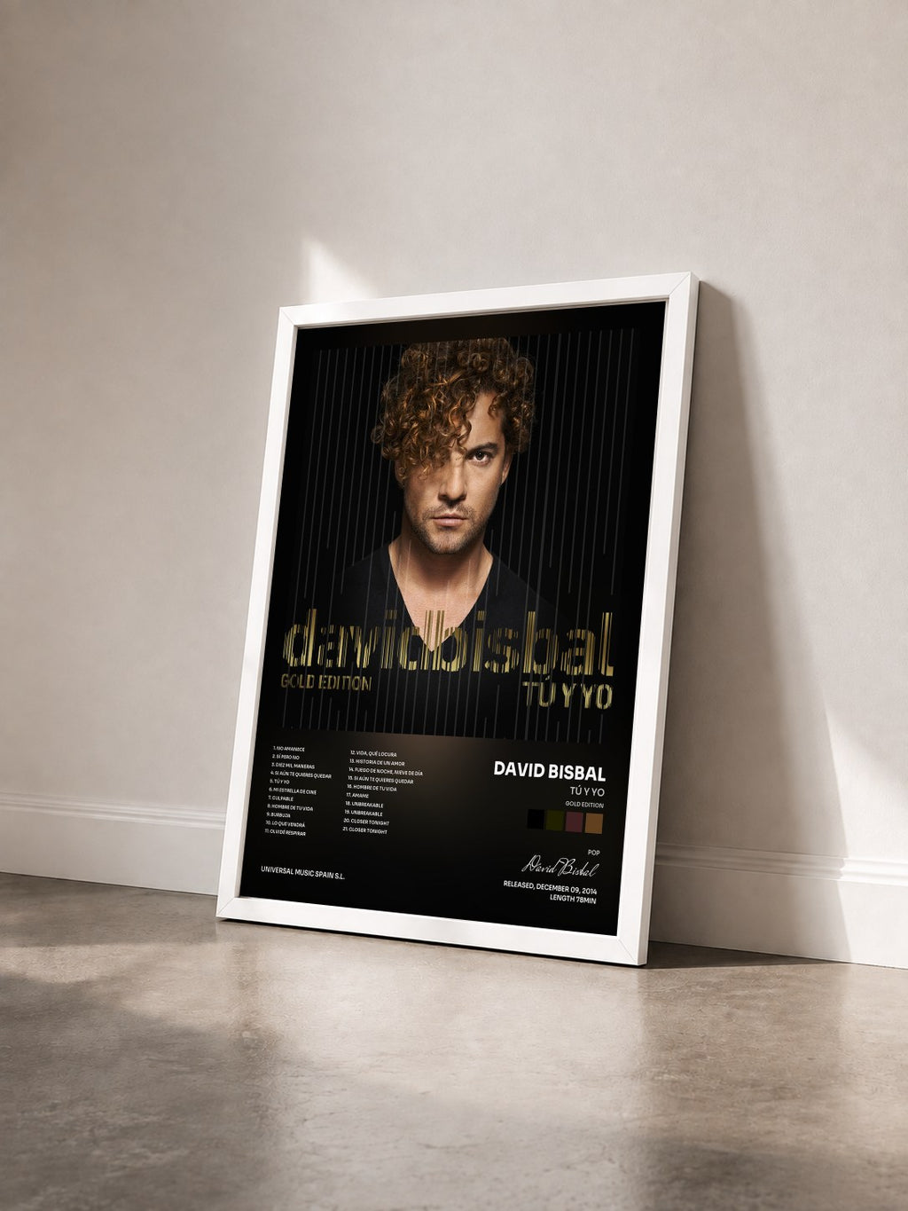 #blanc Tableau de l'album Tú Y Yo (Gold Edition) de David Bisbal vu de trois quarts, cadre blanc